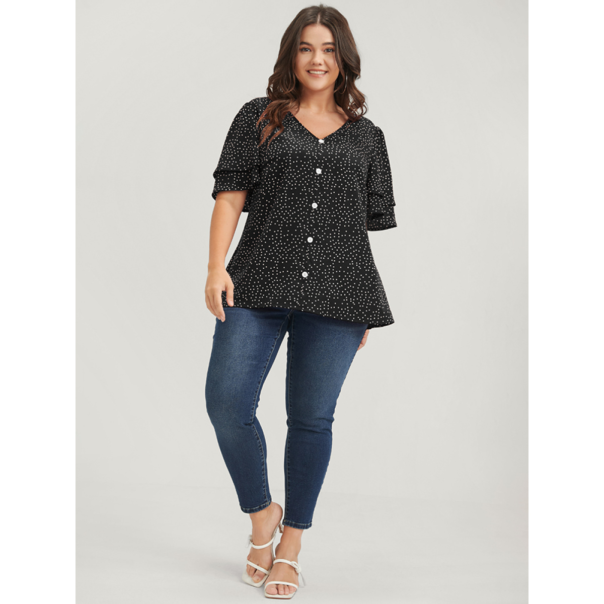 Plus Size Black Polka Dot Ruffle Sleeve Button Front Blouse Women Elegant Short sleeve V-neck Dailywear Blouses BloomChic
Plus Size Black Polka Dot Ruffle Sleeve Button Front Blouse Women Elegant Short sleeve V-neck Dailywear Blouses BloomChic