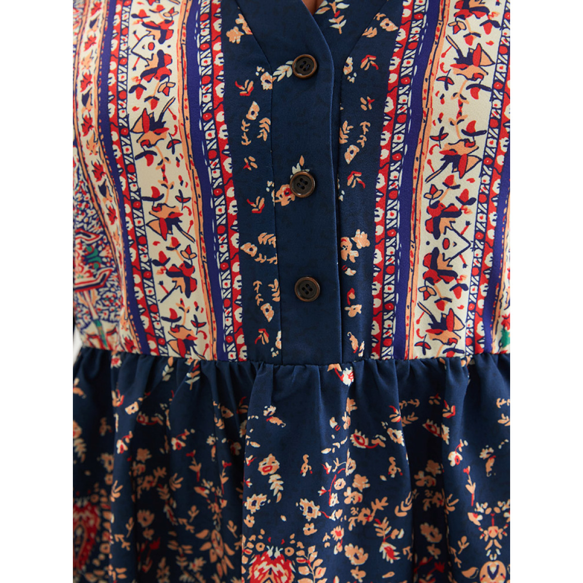Plus Size DarkBlue Bandana Button Lantern Sleeve Ruffles Blouse Women Vacation Elbow-length sleeve V-neck Dailywear Blouses BloomChic
Plus Size DarkBlue Bandana Button Lantern Sleeve Ruffles Blouse Women Vacation Elbow-length sleeve V-neck Dailywear Blouses BloomChic