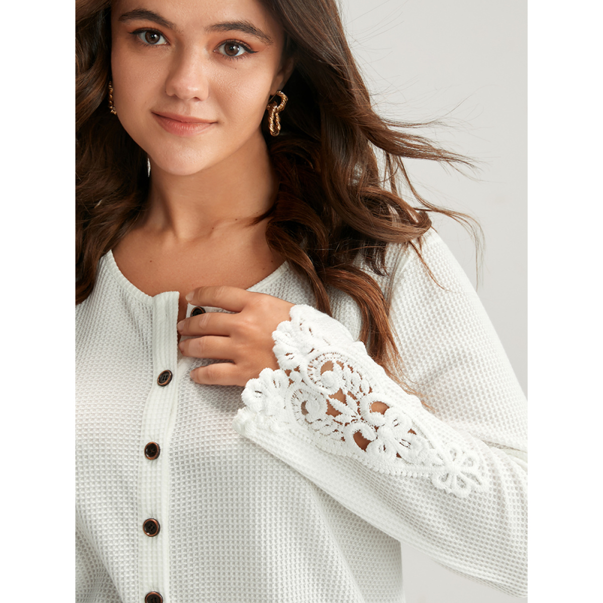 Plus Size Solid Button Up Waffle Knit Long Tee White Women Elegant Plain Plain Round Neck Dailywear T-shirts BloomChic
Plus Size Solid Button Up Waffle Knit Long Tee White Women Elegant Plain Plain Round Neck Dailywear T-shirts BloomChic