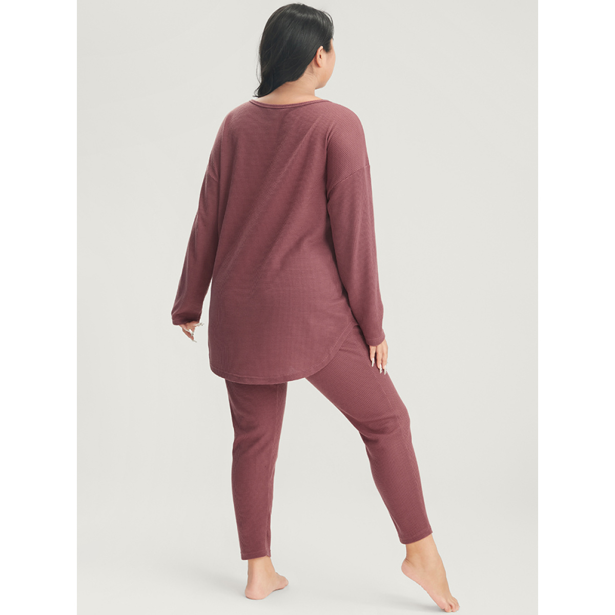 

Plus Size Solid Asymmetrical Hem Waffle Knit Pajama Set Women Russet Plain Elastic Waist Long Sleeve Round Neck Casual Loungewear Sets BloomChic