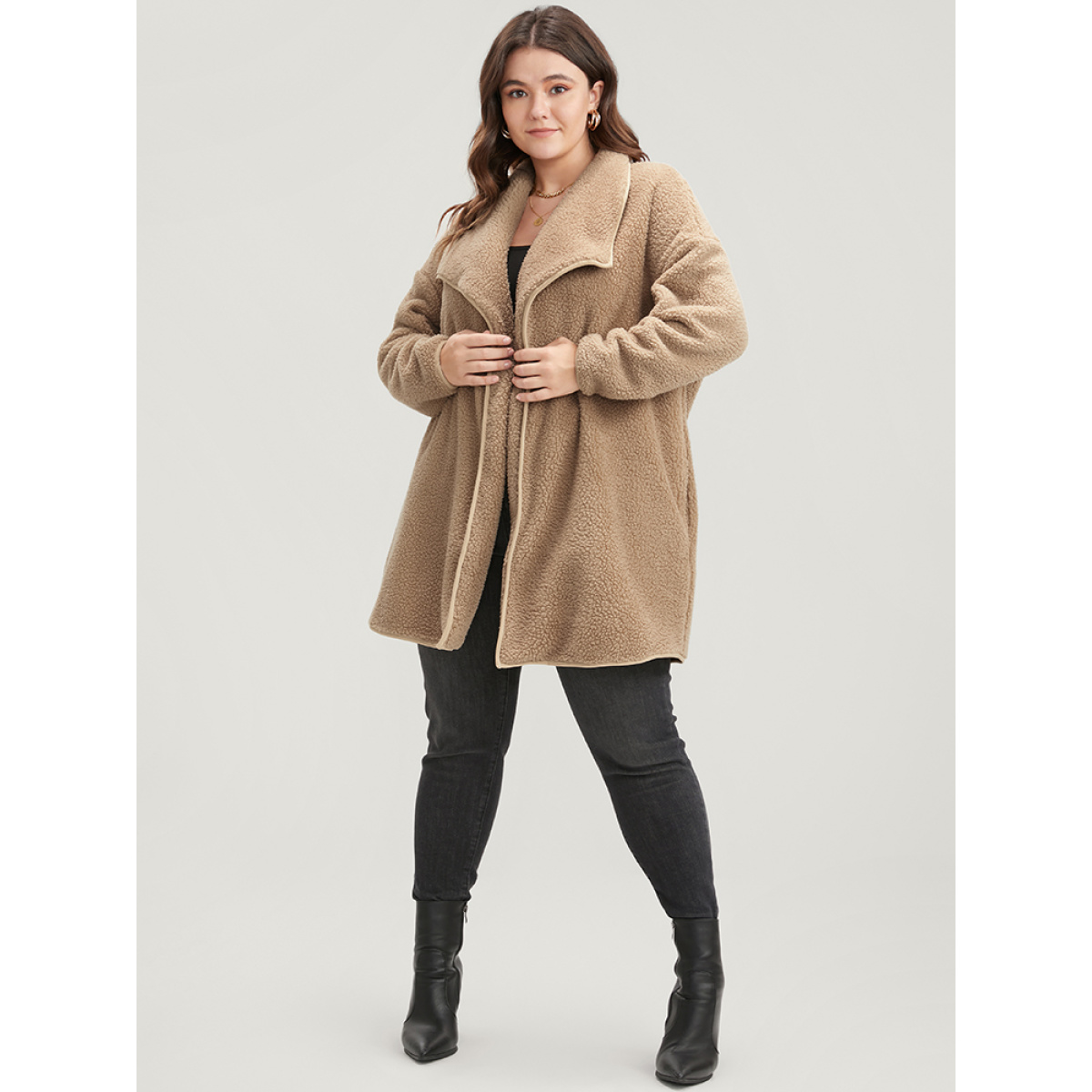 Plus Size Solid Pocket Open Front Teddy Coat Women LightBrown Casual Plain Loose Ladies Dailywear Winter Coats BloomChic
Plus Size Solid Pocket Open Front Teddy Coat Women LightBrown Casual Plain Loose Ladies Dailywear Winter Coats BloomChic