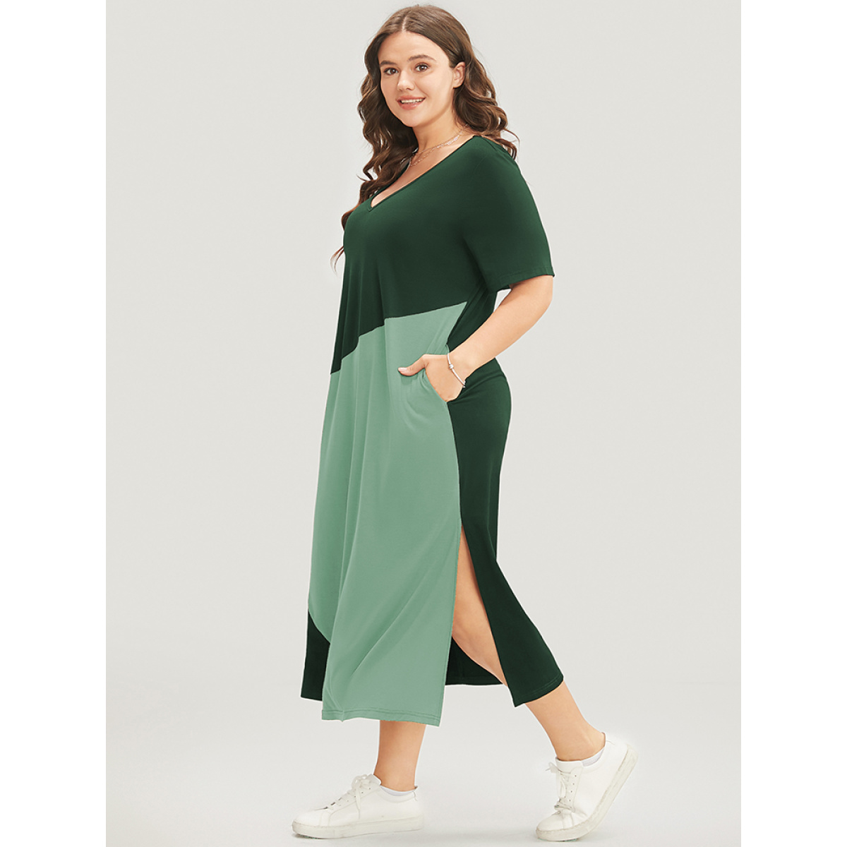 Plus Size Colorblock Contrast V Neck Pocket Split Hem Dress Green Women Casual Contrast V-neck Short sleeve Curvy Midi Dress BloomChic
Plus Size Colorblock Contrast V Neck Pocket Split Hem Dress Green Women Casual Contrast V-neck Short sleeve Curvy Midi Dress BloomChic