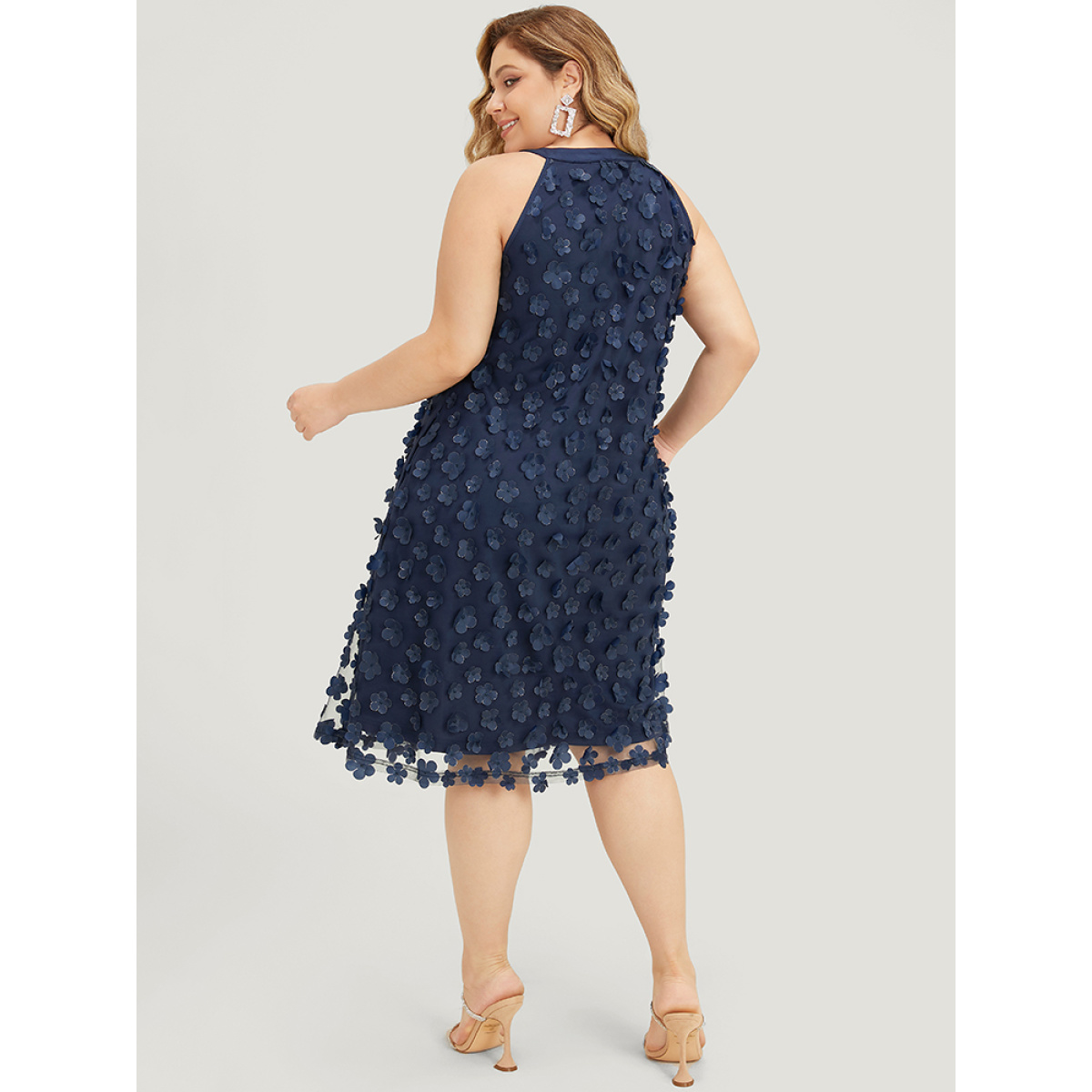 Plus Size Floral Appliques Mesh Halter Neck Knee Dress DarkBlue Women See through Halter neck Sleeveless Curvy Knee Dress BloomChic
Plus Size Floral Appliques Mesh Halter Neck Knee Dress DarkBlue Women See through Halter neck Sleeveless Curvy Knee Dress BloomChic