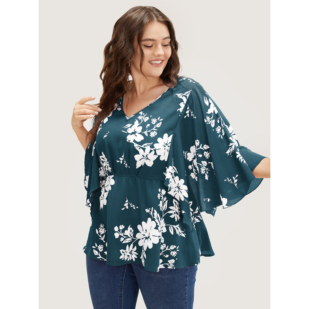 

Plus Size Cyan Floral Printed Plicated Detail Flutter Sleeve Blouse Women Elegant Short sleeve V-neck Dailywear Blouses BloomChic