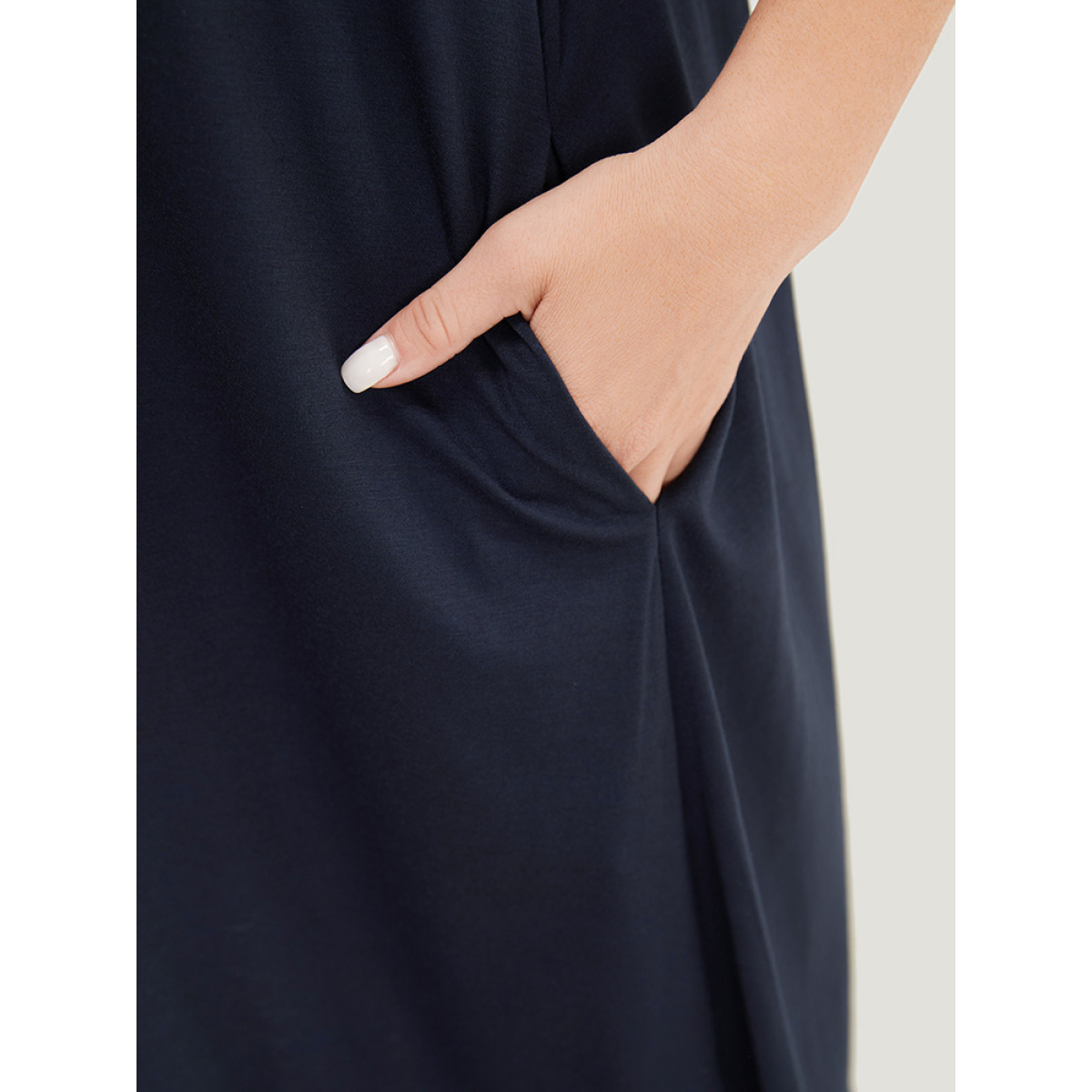 Plus Size Geometric Embroidered Gathered Pocket Tank Dress Navy Women Casual Gathered Round Neck Sleeveless Curvy Midi Dress BloomChic
Plus Size Geometric Embroidered Gathered Pocket Tank Dress Navy Women Casual Gathered Round Neck Sleeveless Curvy Midi Dress BloomChic