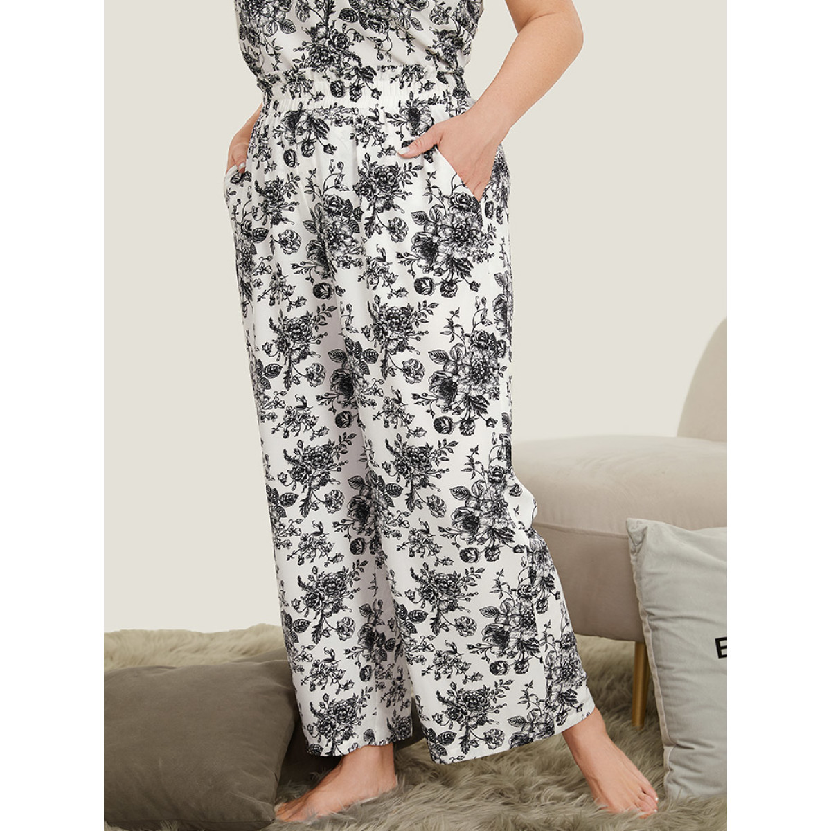 

Plus Size Floral Print Pocket Paperbag Waist Sleep Pants White Pocket Elegant Floral Sleep Bottoms  Bloomchic