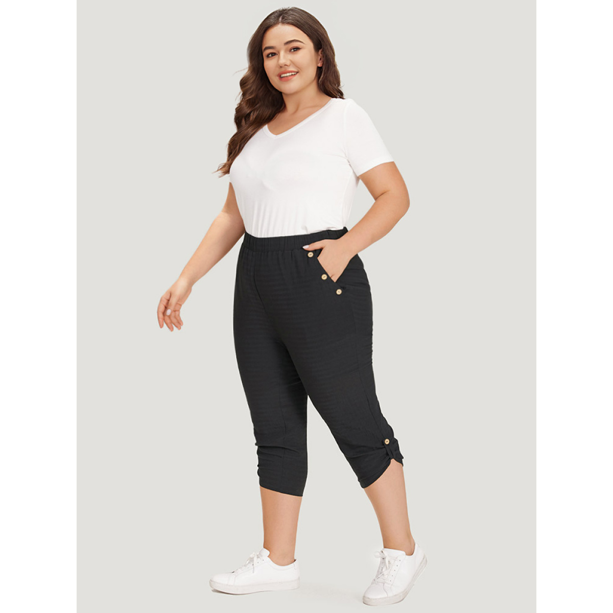 Plus Size Solid Pocket Button Detail High Rise Pants Women Black Casual High Rise Dailywear Pants BloomChic
Plus Size Solid Pocket Button Detail High Rise Pants Women Black Casual High Rise Dailywear Pants BloomChic