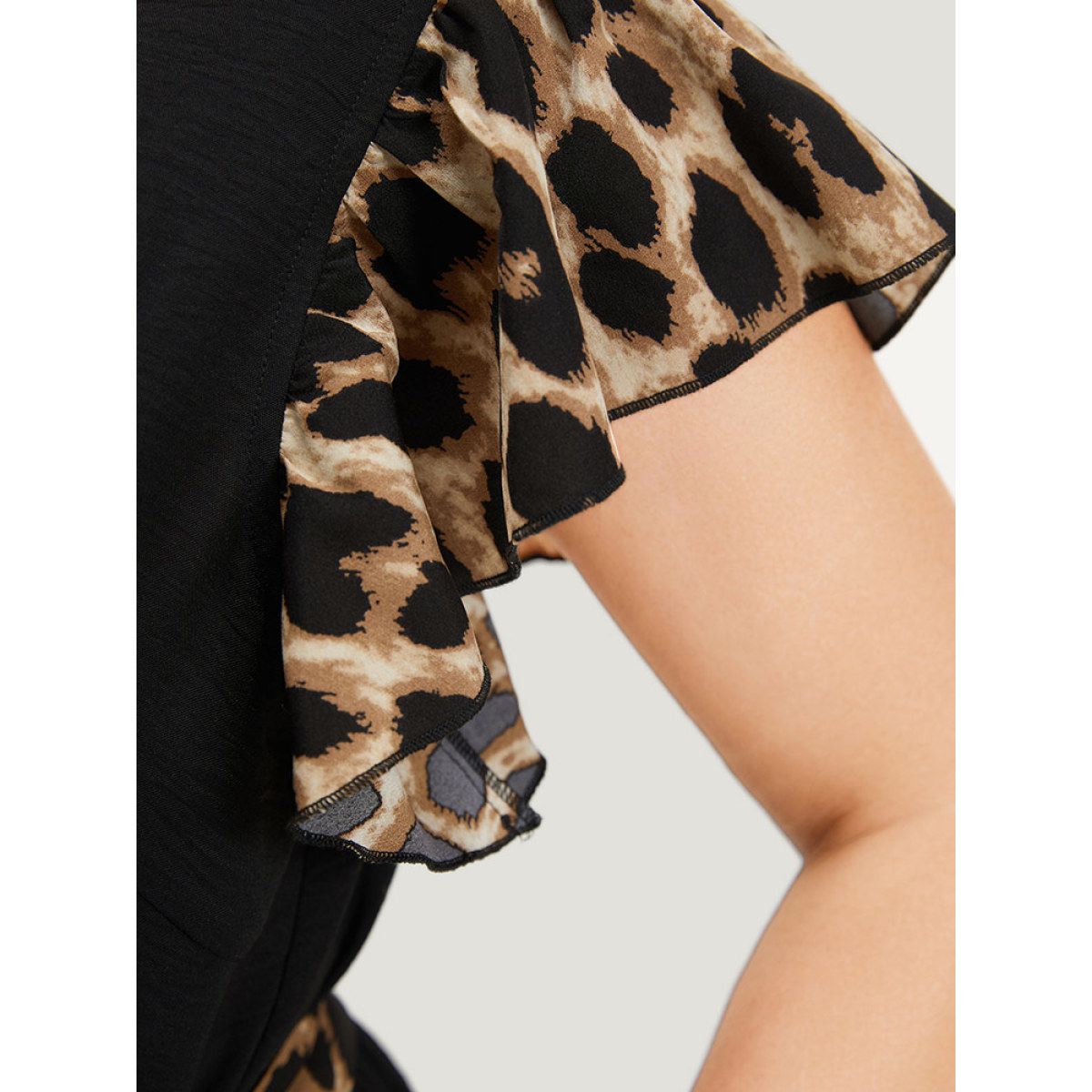 Plus Size Black Leopard Patchwork Pocket Belted Ruffle Sleeve Jumpsuit Women Office Sleeveless Round Neck Work Loose Jumpsuits BloomChic
Plus Size Black Leopard Patchwork Pocket Belted Ruffle Sleeve Jumpsuit Women Office Sleeveless Round Neck Work Loose Jumpsuits BloomChic