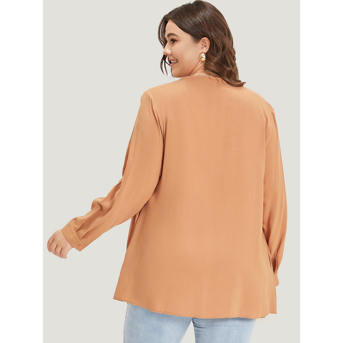 

Plus Size Supersoft Essentials Plain Pocket Button Asymmetrical Hem Kimono Women Tan Casual Asymmetrical Pocket Dailywear Kimonos BloomChic