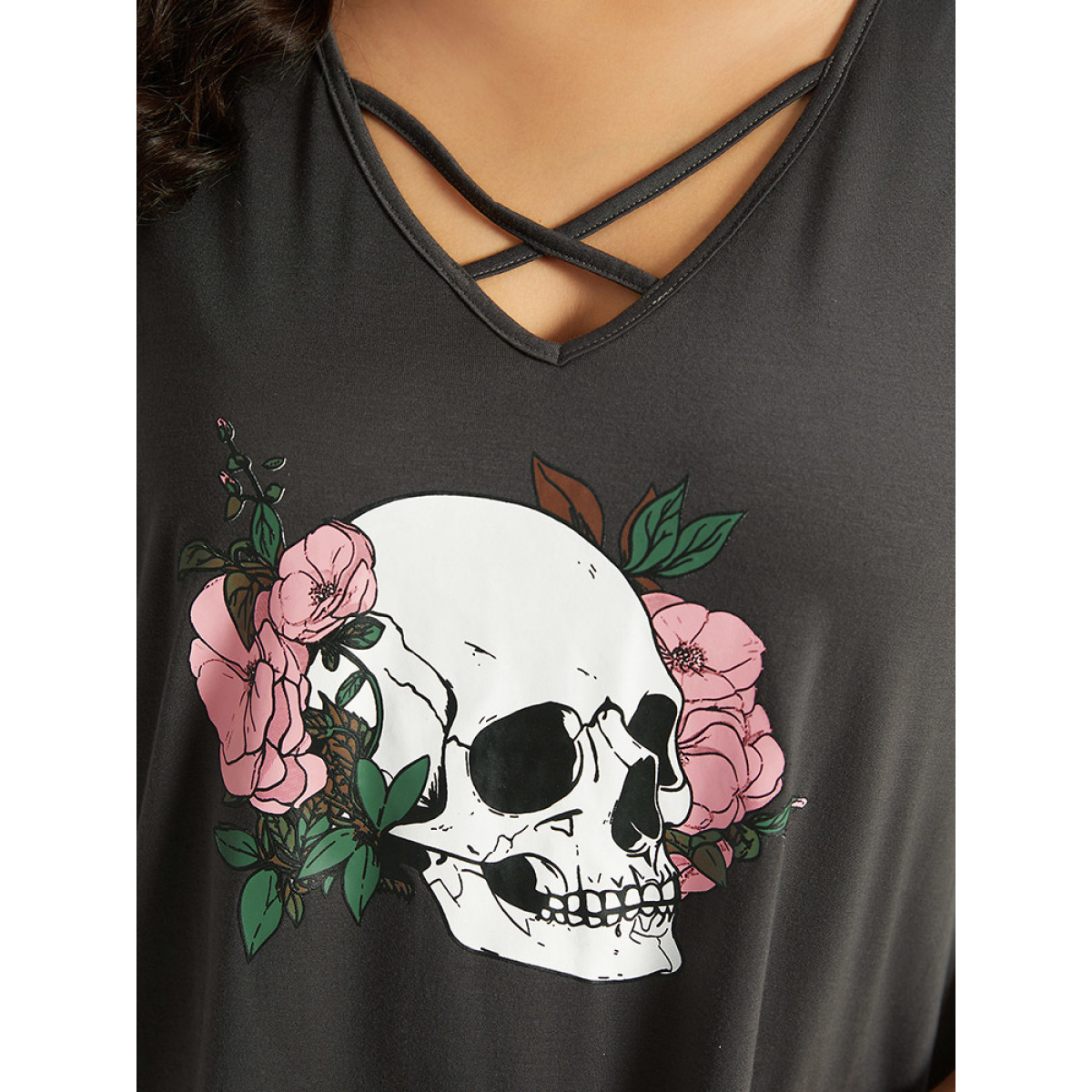 Plus Size Halloween Skull Print Crisscross V Neck T-shirt DimGray Women Casual Printed Halloween V-neck Festival-Halloween T-shirts BloomChic
Plus Size Halloween Skull Print Crisscross V Neck T-shirt DimGray Women Casual Printed Halloween V-neck Festival-Halloween T-shirts BloomChic