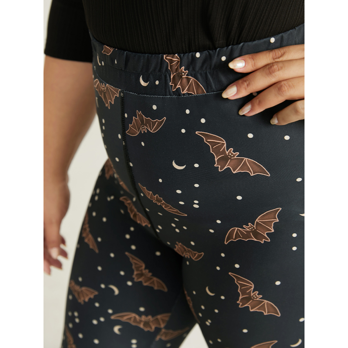 Plus Size Halloween Bat & Star Print Skinny Elastic Waist Leggings Women Black Elegant High stretch Skinny High Rise Festival-Halloween Leggings BloomChic
Plus Size Halloween Bat & Star Print Skinny Elastic Waist Leggings Women Black Elegant High stretch Skinny High Rise Festival-Halloween Leggings BloomChic
