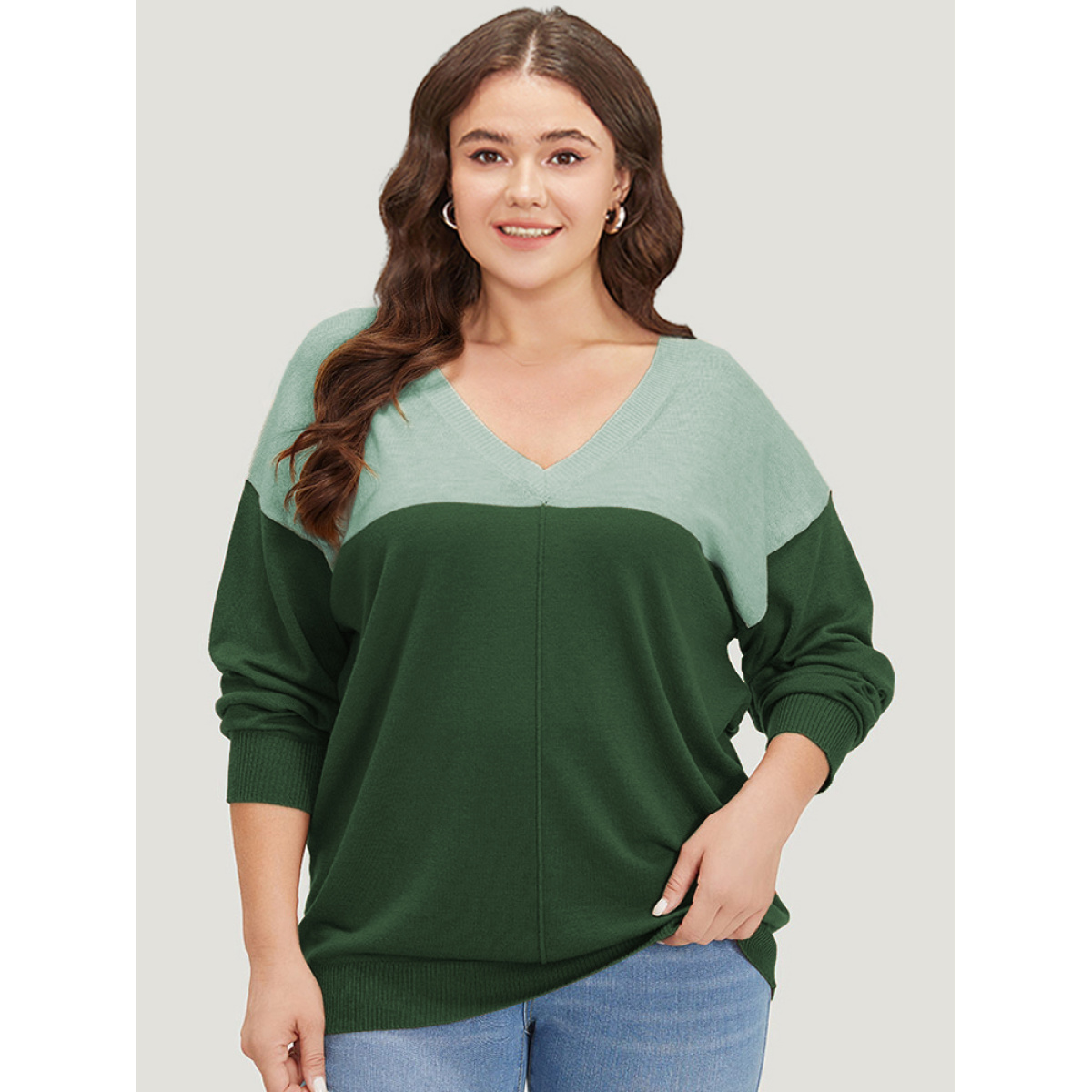 

Plus Size Supersoft Essentials Colorblock Two Tone Patchwork V Neck Pullover Green Women Casual Loose Long Sleeve V-neck Dailywear Pullovers BloomChic