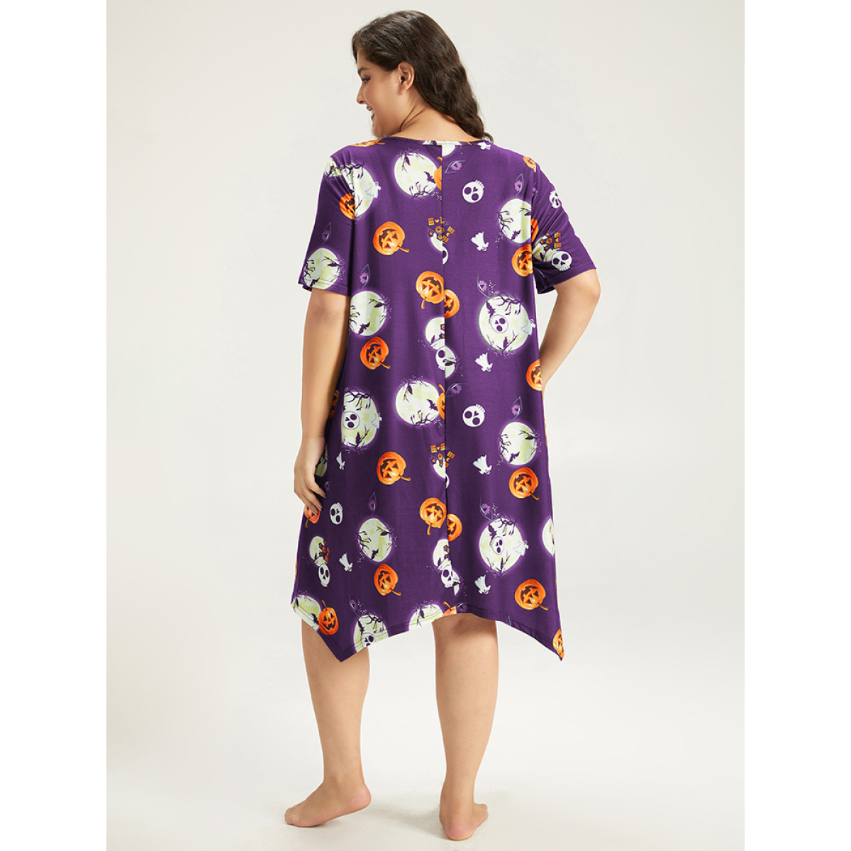 Plus Size Halloween Graphic Round Neck Sleep Midi Dress Purple Short sleeve Round Neck Casual Festival-Halloween Bloomchic
Plus Size Halloween Graphic Round Neck Sleep Midi Dress Purple Short sleeve Round Neck Casual Festival-Halloween Bloomchic
