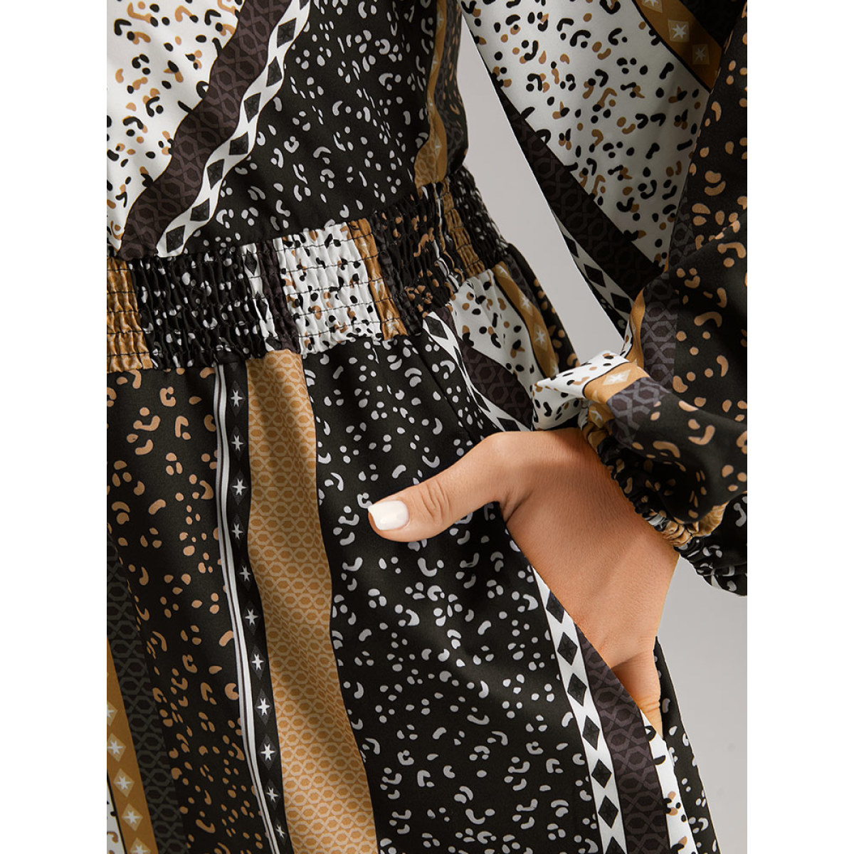 Plus Size Boho Print Striped Shirred Wrap Dress Leopard Women Vacation Elastic cuffs V-neck Long Sleeve Curvy Midi Dress BloomChic
Plus Size Boho Print Striped Shirred Wrap Dress Leopard Women Vacation Elastic cuffs V-neck Long Sleeve Curvy Midi Dress BloomChic