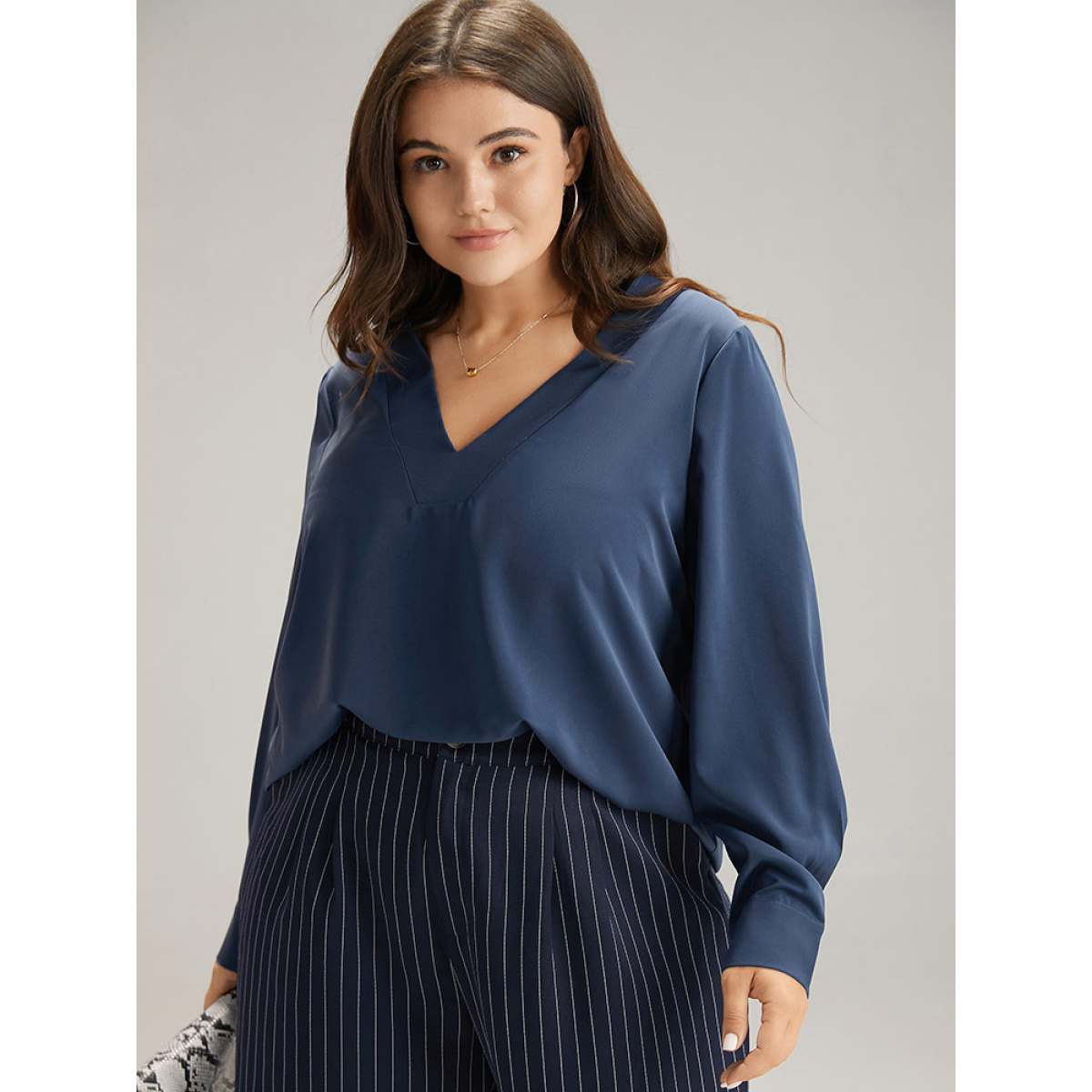 Plus Size Indigo Solid V Neck Button Up Pleated Blouse Women Office Long Sleeve V-neck Work Blouses BloomChic
Plus Size Indigo Solid V Neck Button Up Pleated Blouse Women Office Long Sleeve V-neck Work Blouses BloomChic
