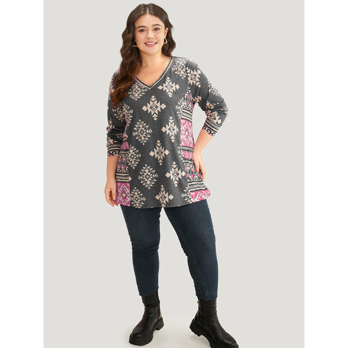Plus Size Boho Print V Neck T-shirt BlackFlower Women Casual Printed Bohemian Print V-neck Dailywear T-shirts BloomChic
Plus Size Boho Print V Neck T-shirt BlackFlower Women Casual Printed Bohemian Print V-neck Dailywear T-shirts BloomChic