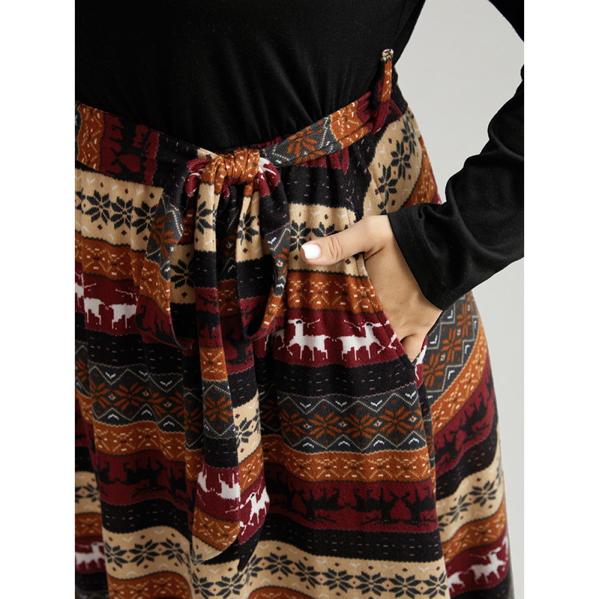 Plus Size Striped Christmas Print Belted Pocket Patchwork Dress Black Women Elegant Printed Round Neck Long Sleeve Curvy Midi Dress BloomChic
Plus Size Striped Christmas Print Belted Pocket Patchwork Dress Black Women Elegant Printed Round Neck Long Sleeve Curvy Midi Dress BloomChic