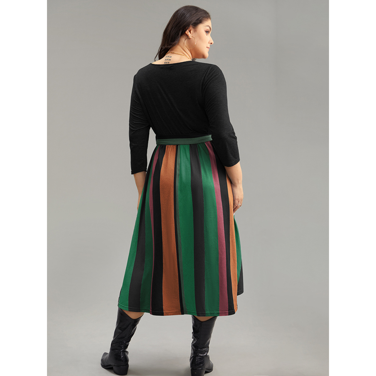 Plus Size Striped Contrast Patchwork Belted Dress Black Women Casual Belted Round Neck Elbow-length sleeve Curvy Midi Dress BloomChic
Plus Size Striped Contrast Patchwork Belted Dress Black Women Casual Belted Round Neck Elbow-length sleeve Curvy Midi Dress BloomChic