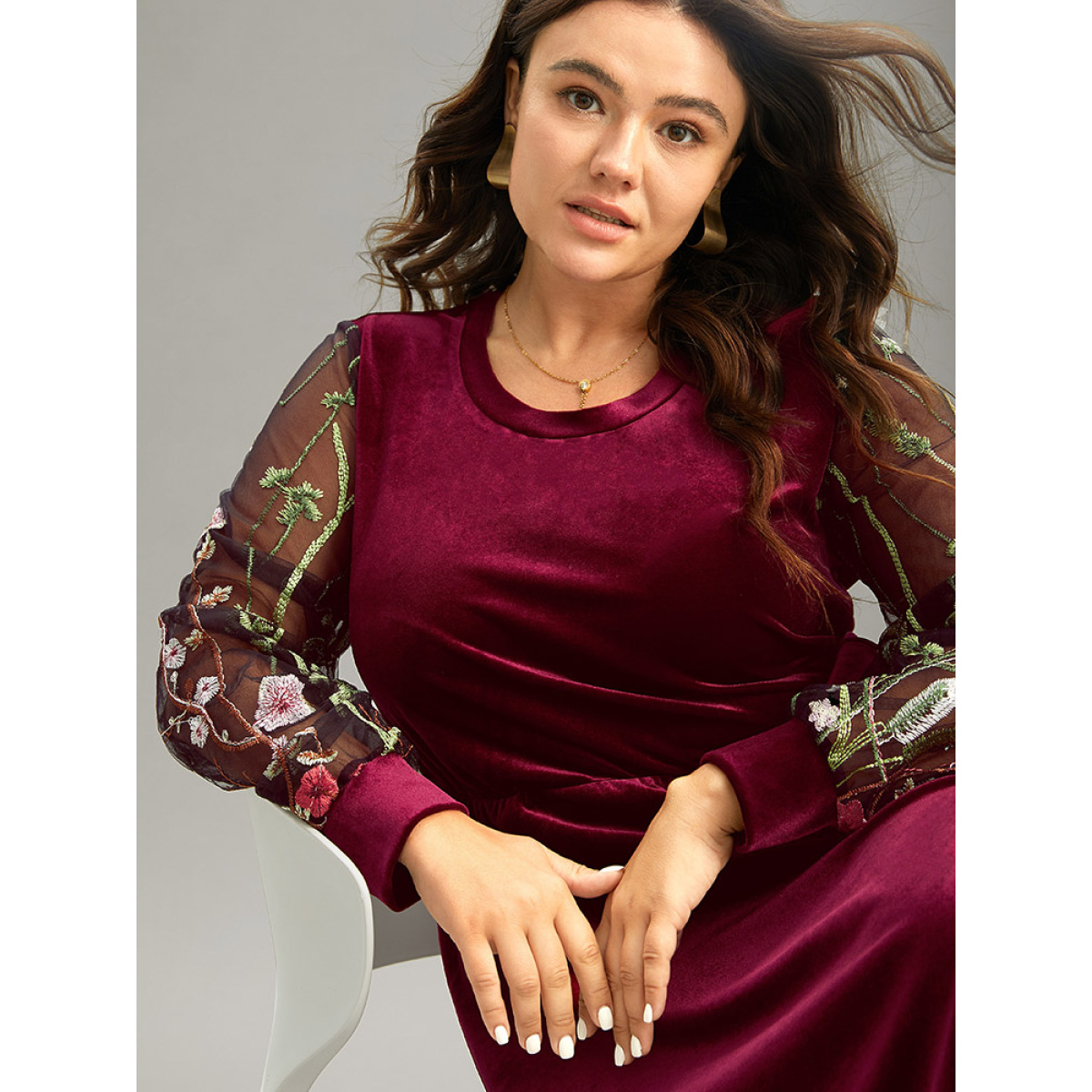 Plus Size Floral Embroidered Patchwork Lace Velvet Mesh Dress Burgundy Women Elegant Velvet Round Neck Long Sleeve Curvy Midi Dress BloomChic
Plus Size Floral Embroidered Patchwork Lace Velvet Mesh Dress Burgundy Women Elegant Velvet Round Neck Long Sleeve Curvy Midi Dress BloomChic