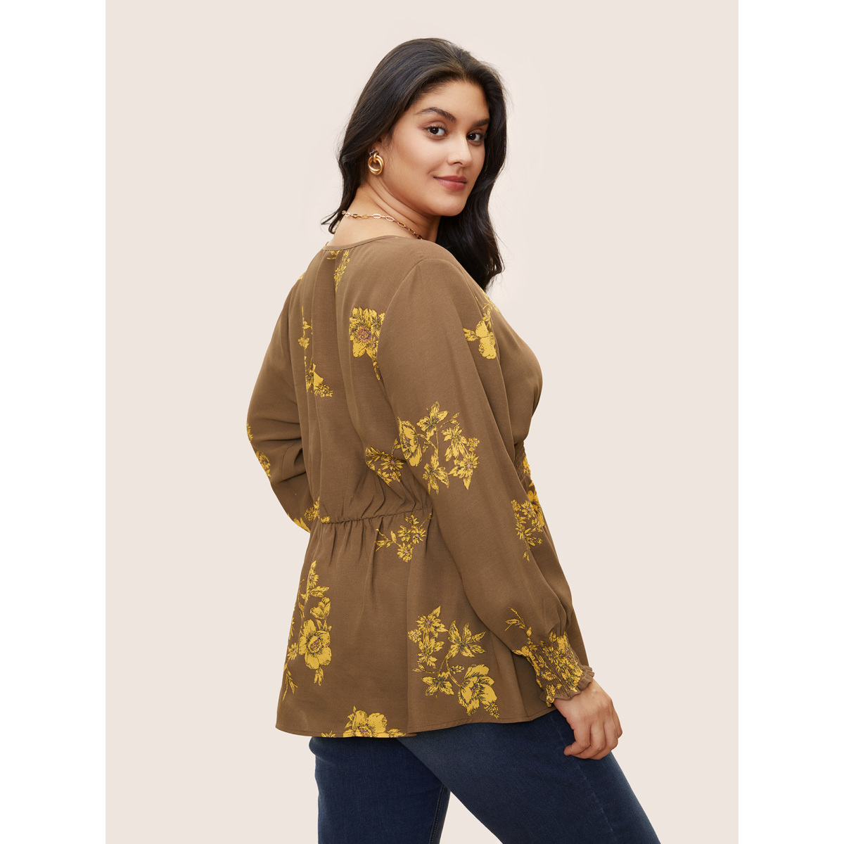 Plus Size Bronze Shirred Floral Elastic Waist Lantern Sleeve Blouse Women Elegant Long Sleeve V-neck Everyday Blouses BloomChic
Plus Size Bronze Shirred Floral Elastic Waist Lantern Sleeve Blouse Women Elegant Long Sleeve V-neck Everyday Blouses BloomChic