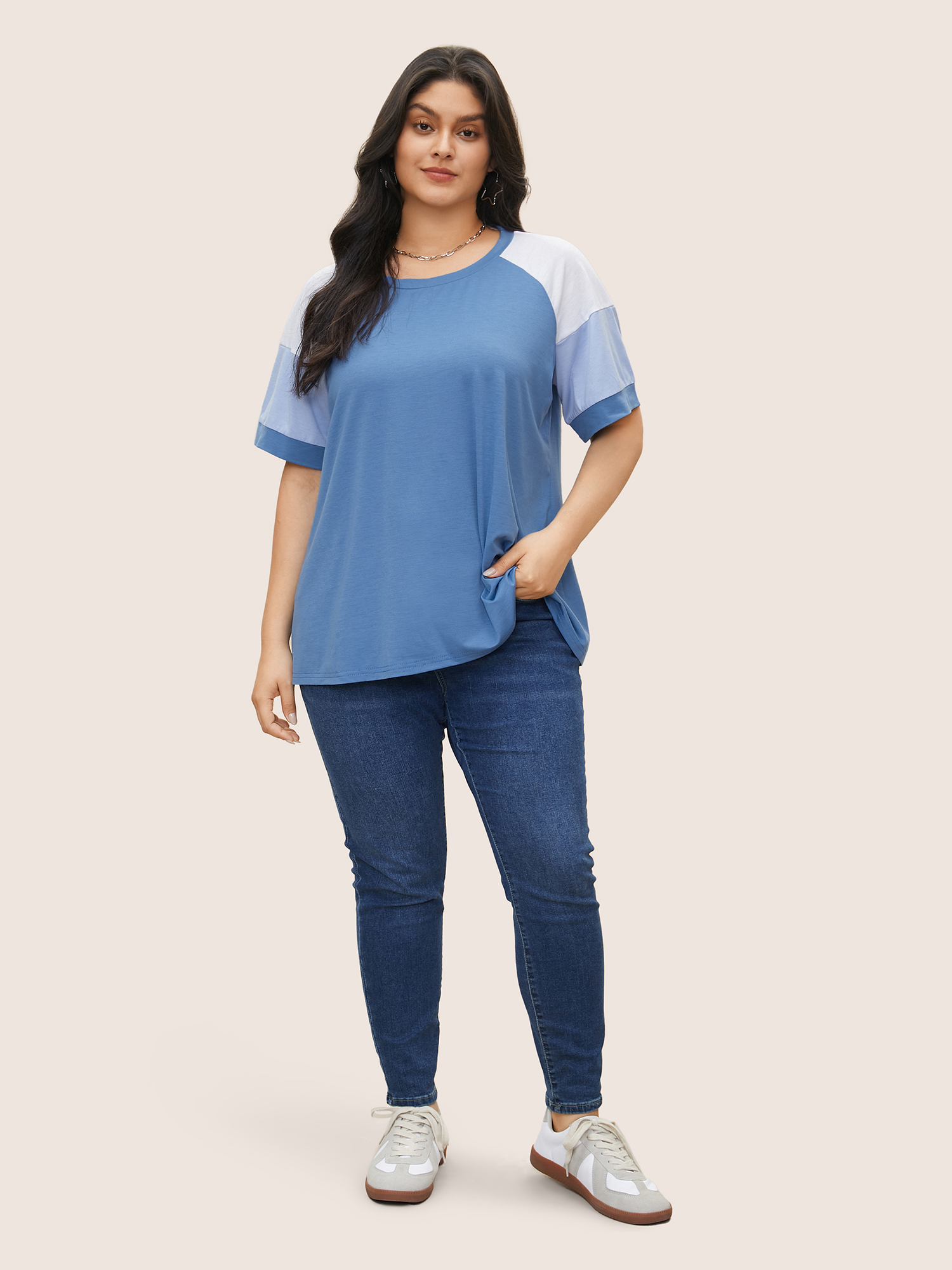 

Plus Size Colorblock Contrast Crew Neck Raglan Sleeve T-shirt Cerulean Women Casual Contrast Colorblock Round Neck Everyday T-shirts BloomChic