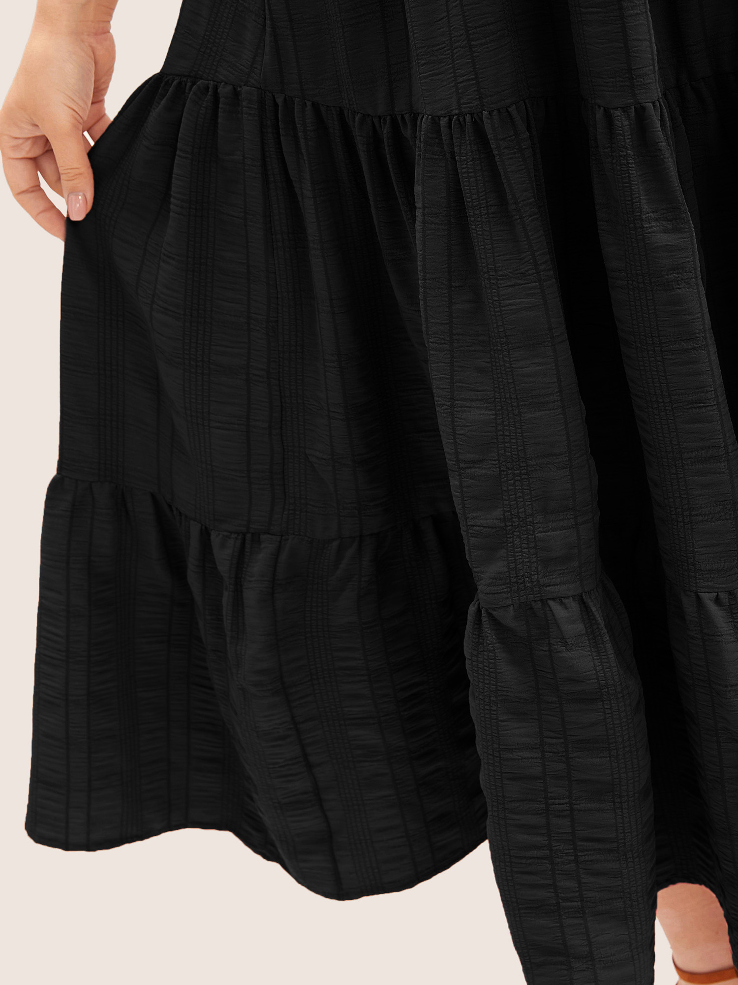 

Plus Size Plain Ruched Drawstring Pocket Ruffle Tiered Dress Black Women Non Curvy Midi Dress BloomChic