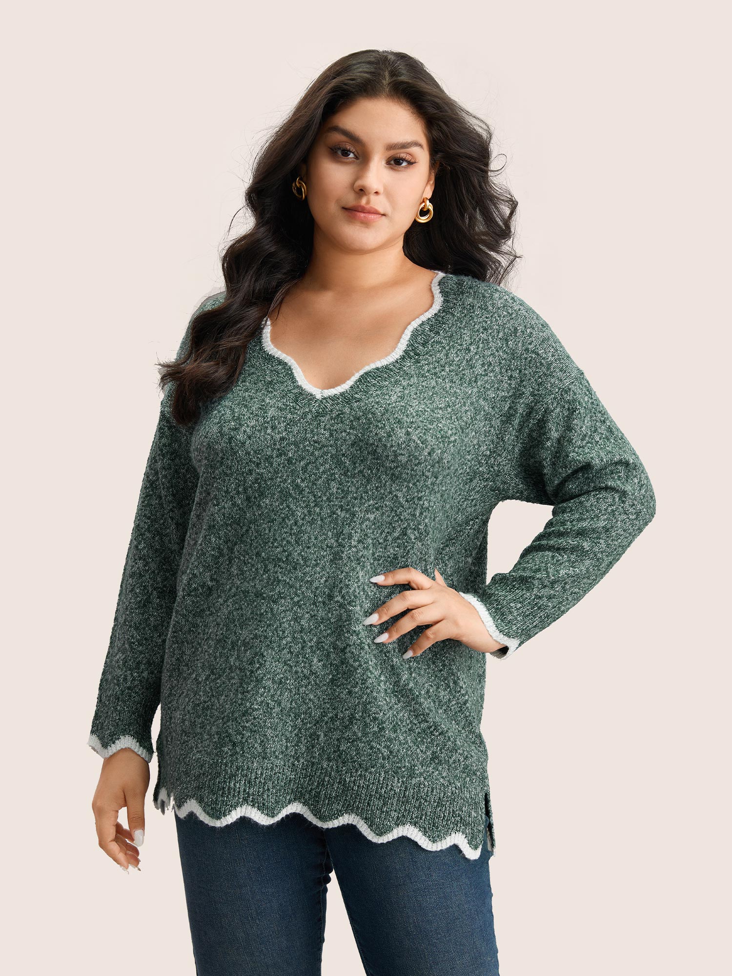 

Plus Size Contrast Split Side Scalloped Trim Pullover Emerald Women Casual Long Sleeve V-neck Everyday Pullovers BloomChic