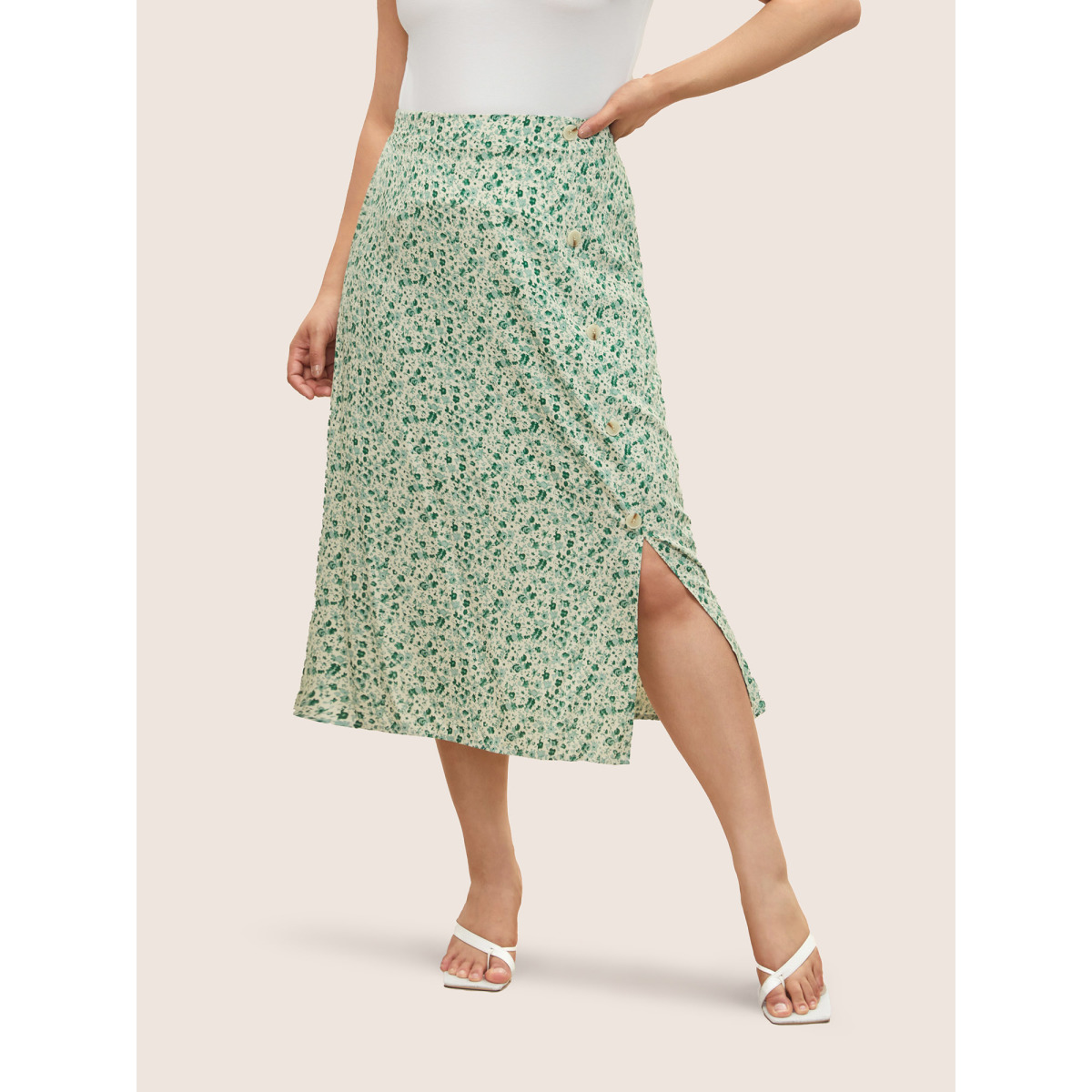 

Plus Size Ditsy Floral Split Side Button Detail Skirt Women Green Elegant Non No stretch Slanted pocket Everyday Skirts BloomChic