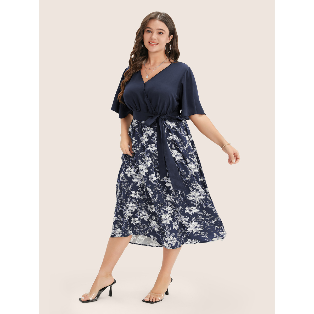 

Plus Size Floral Patchwork Pocket Belt Surplice Neck Ruffle Hem Dress Navy Women Patchwork V-neck Short sleeve Curvy Midi Dress BloomChic