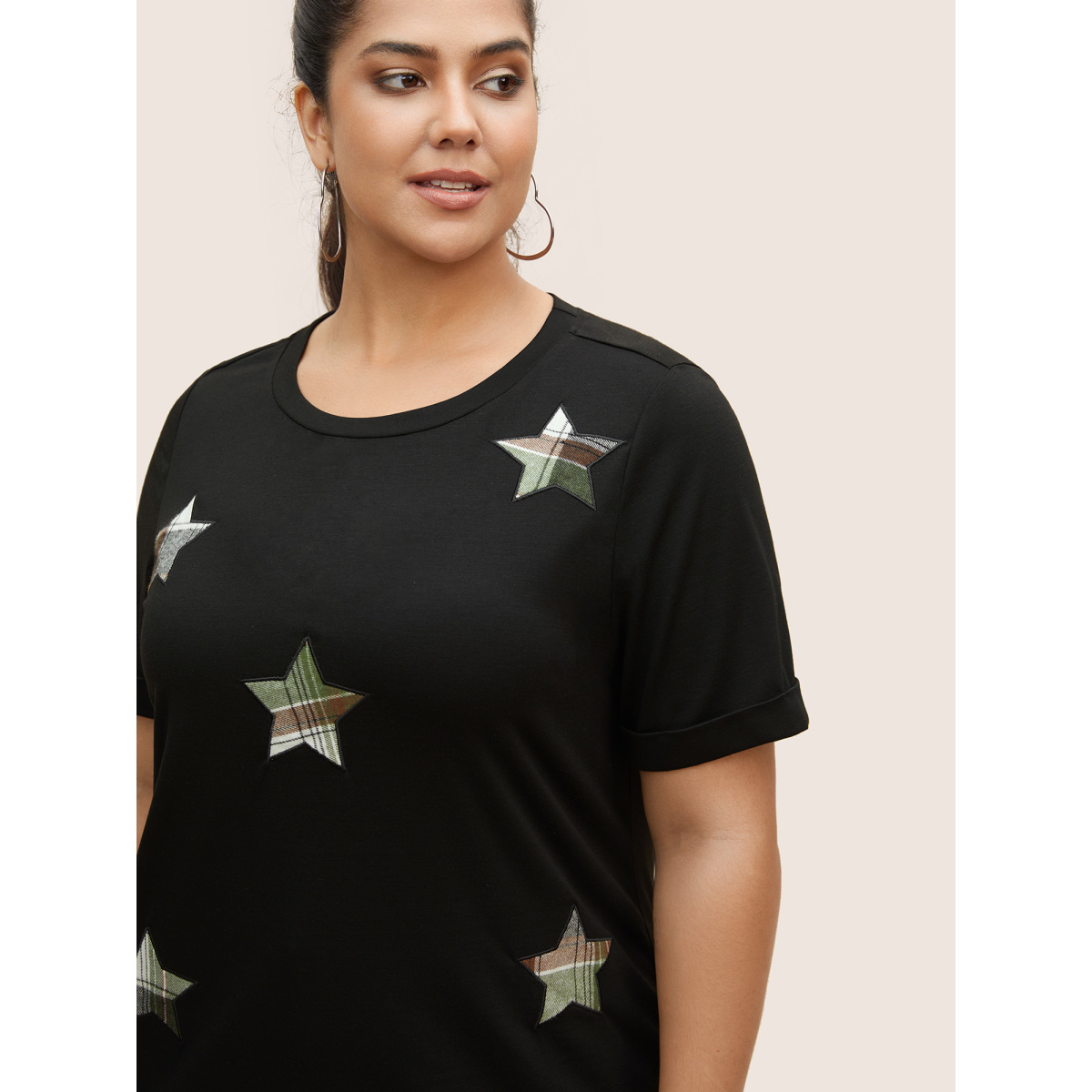 Plus Size Star Embroidered Patch Round Neck T-shirt Black Women Casual Contrast Star and moon Round Neck Everyday T-shirts BloomChic
Plus Size Star Embroidered Patch Round Neck T-shirt Black Women Casual Contrast Star and moon Round Neck Everyday T-shirts BloomChic