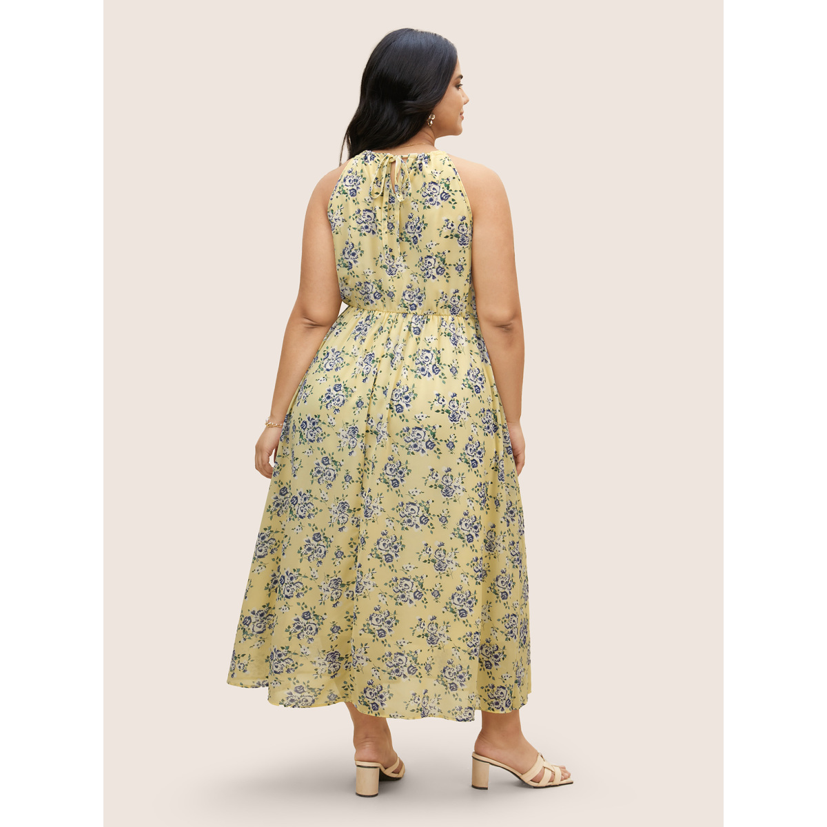 Plus Size Halter Neck Floral Elastic Waist Dress Lightyellow Women Elegant Halter neck Sleeveless Curvy BloomChic
Plus Size Halter Neck Floral Elastic Waist Dress Lightyellow Women Elegant Halter neck Sleeveless Curvy BloomChic