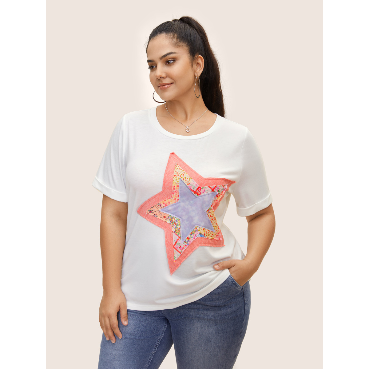 

Plus Size Star Embroidered Patch Crew Neck T-shirt Originalwhite Women Casual Contrast Round Neck Everyday T-shirts BloomChic
