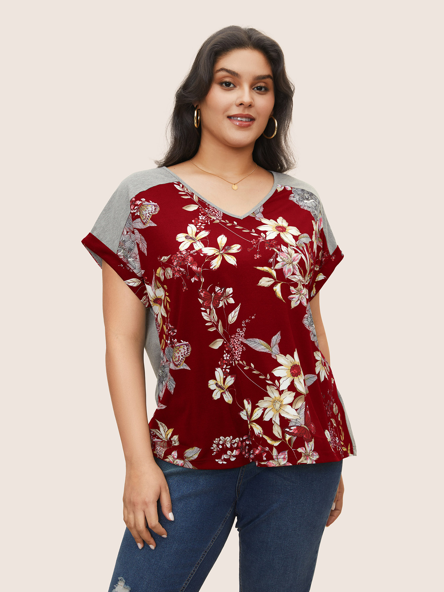 

Plus Size Floral Patchwork Cuffed Sleeve T-shirt Deepred Women Casual Contrast V-neck Everyday T-shirts BloomChic