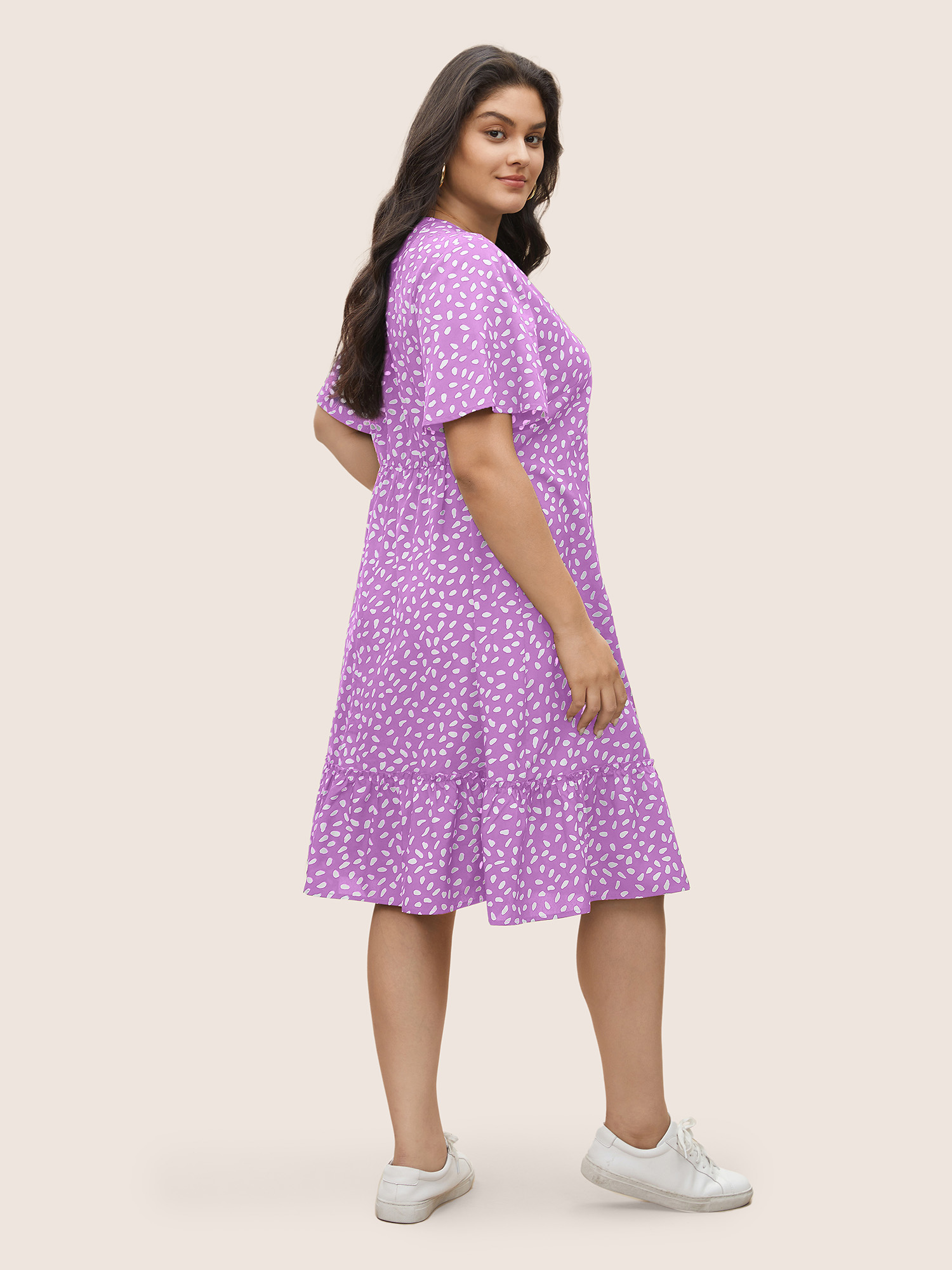 

Plus Size Polka Dot Button Detail Flutter Layered Hem Dress Lilac Women Non V-neck Short sleeve Curvy Midi Dress BloomChic
