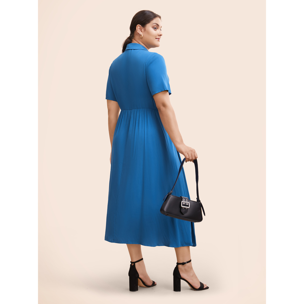 Plus Size Plain Shirt Collar Pleated Midi Dress Mediumblue Women At the Office Pleated Shirt collar Short sleeve Curvy BloomChic
Plus Size Plain Shirt Collar Pleated Midi Dress Mediumblue Women At the Office Pleated Shirt collar Short sleeve Curvy BloomChic