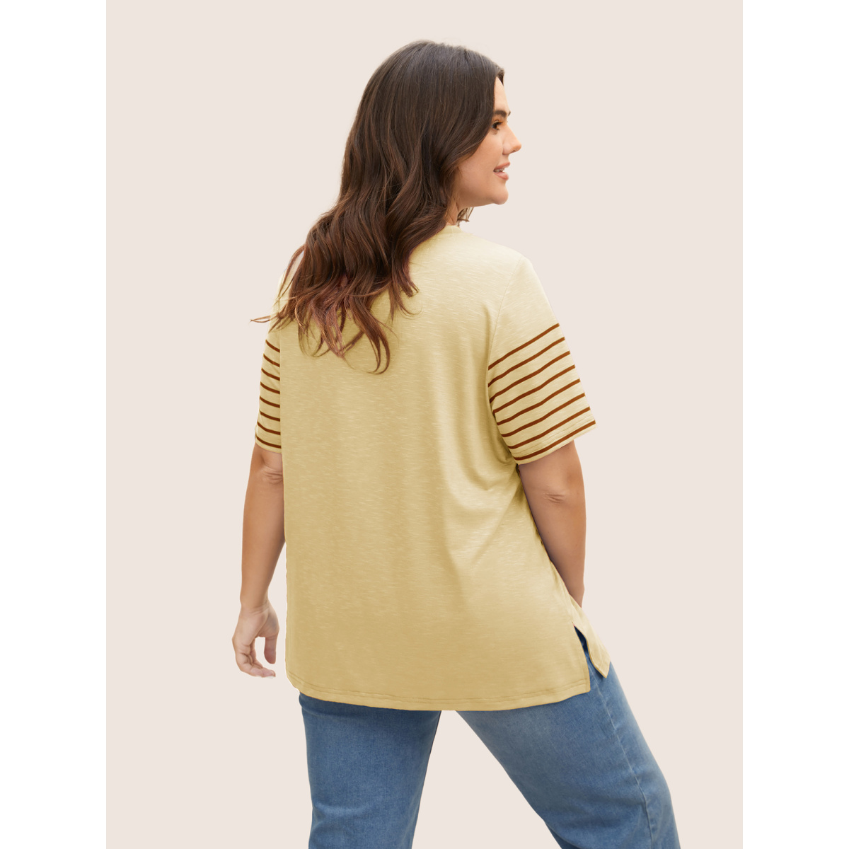 Plus Size Crew Neck Striped Patchwork Contrast T-shirt Beige Women Casual Contrast Art&design Round Neck Everyday T-shirts BloomChic
Plus Size Crew Neck Striped Patchwork Contrast T-shirt Beige Women Casual Contrast Art&design Round Neck Everyday T-shirts BloomChic