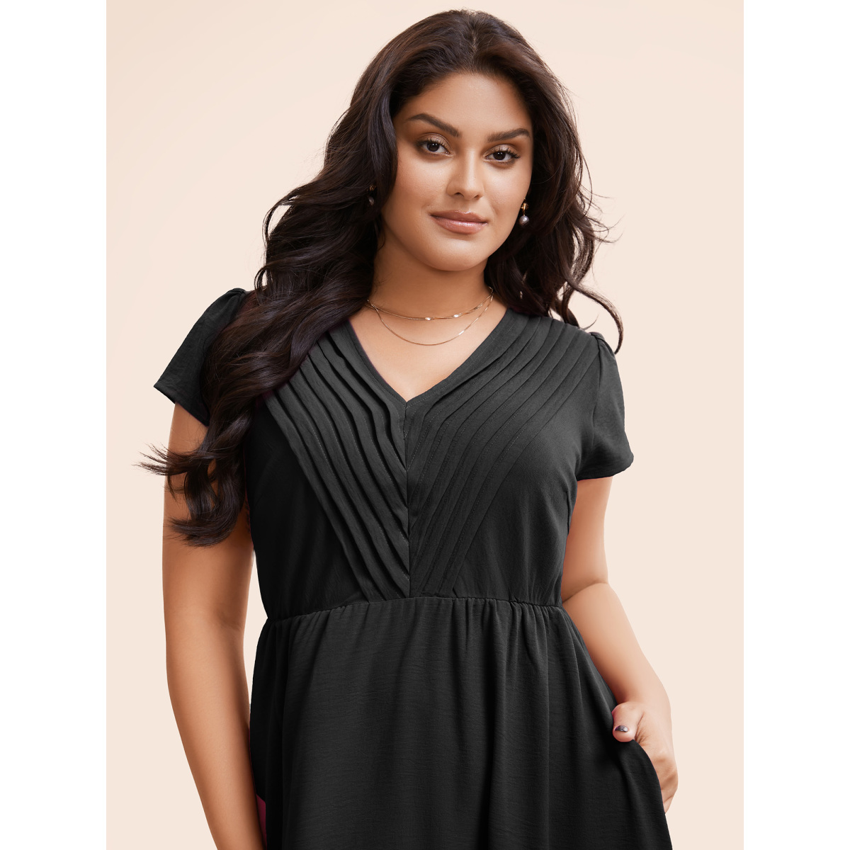Plus Size Solid Ruffle Trim V Neck Pocket Pleated Front Dress Black Women Elegant Pleated V-neck Cap Sleeve Curvy Midi Dress BloomChic
Plus Size Solid Ruffle Trim V Neck Pocket Pleated Front Dress Black Women Elegant Pleated V-neck Cap Sleeve Curvy Midi Dress BloomChic