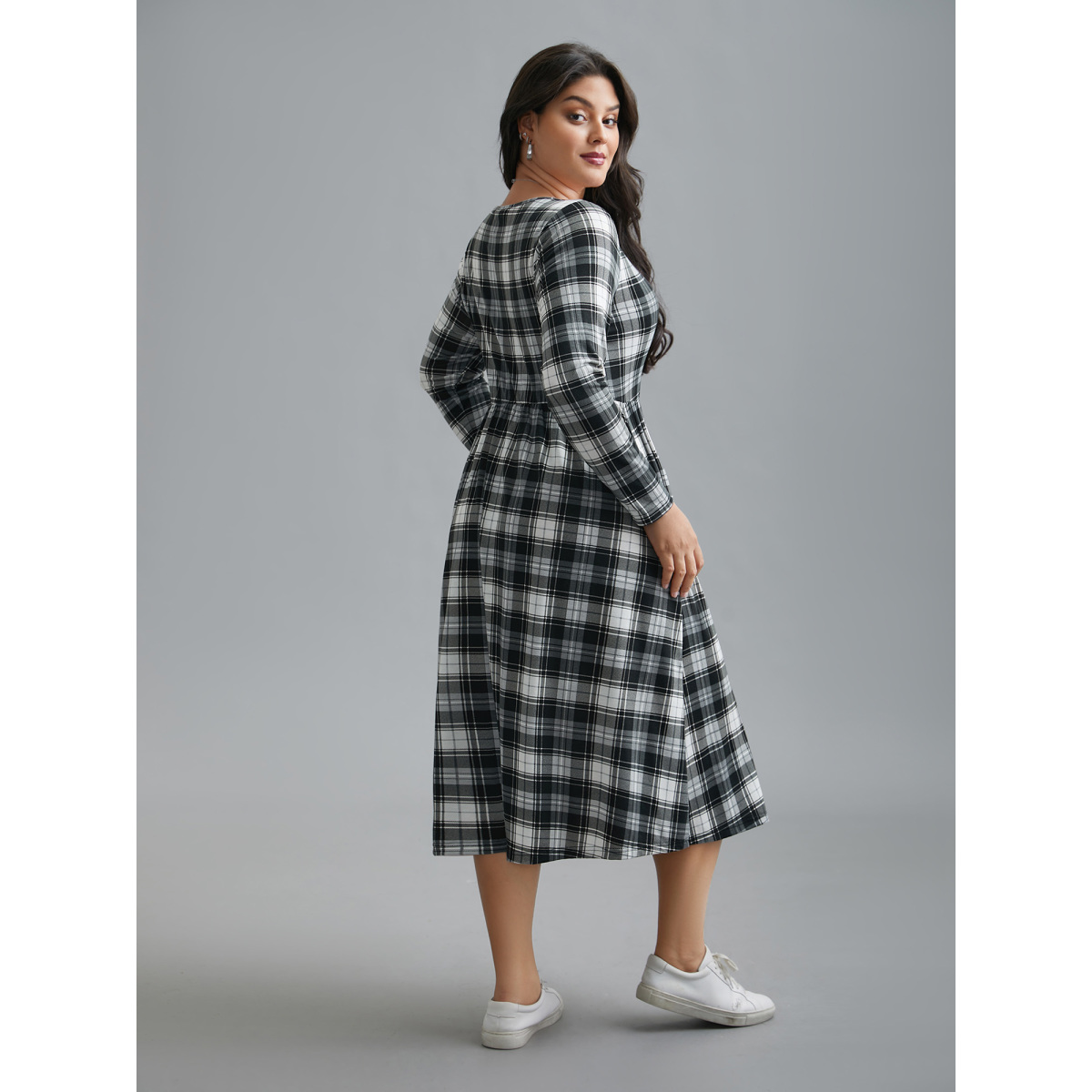 Plus Size Crew Neck Gingham Pocket Dress BlackFlower Women Casual Non Knit Dresses Bloomchic
Plus Size Crew Neck Gingham Pocket Dress BlackFlower Women Casual Non Knit Dresses Bloomchic
