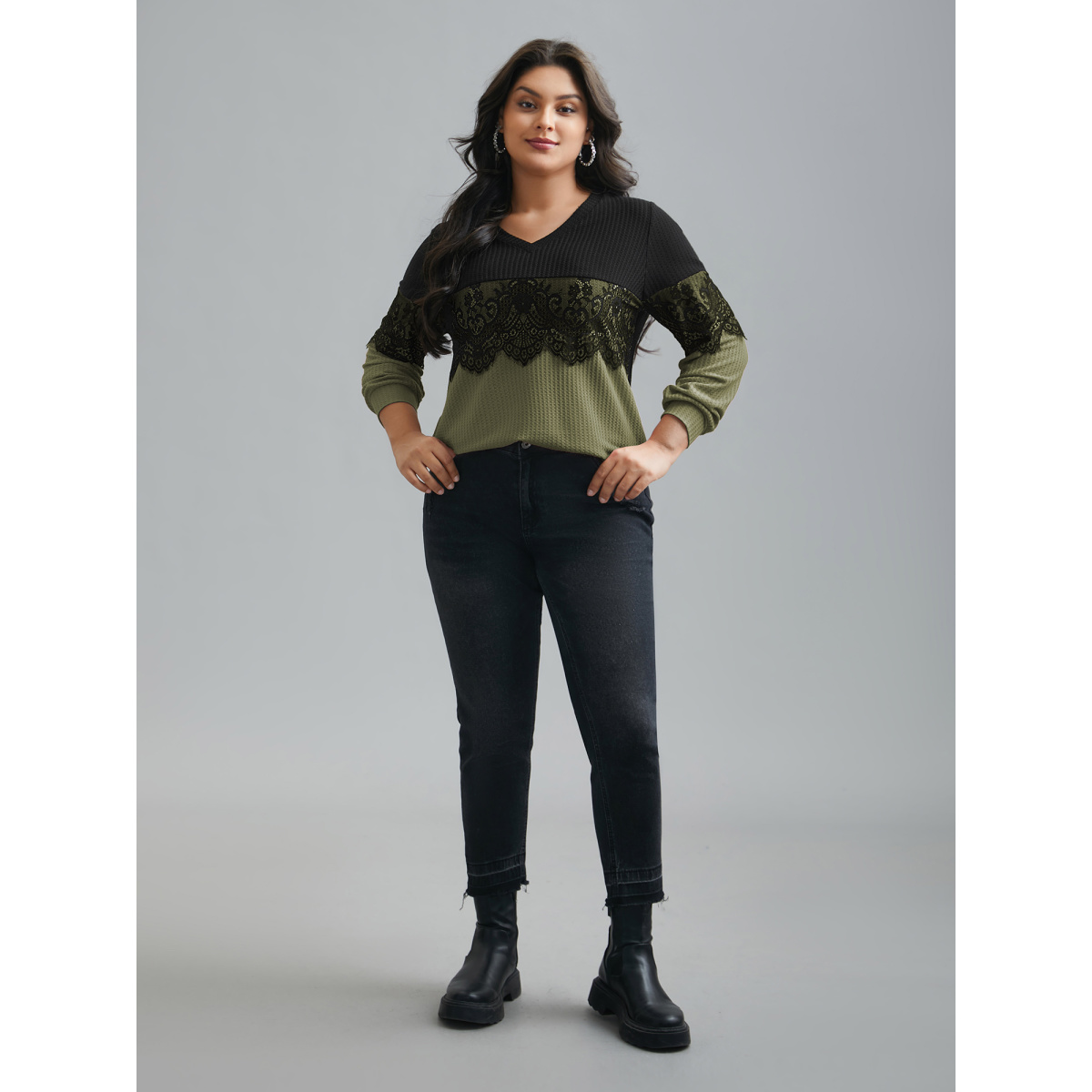 Plus Size Crochet Lace Mesh Contrast Patchwork Top ArmyGreen V-neck Extra Long Sleeve Casual Jersey Tops
Plus Size Crochet Lace Mesh Contrast Patchwork Top ArmyGreen V-neck Extra Long Sleeve Casual Jersey Tops