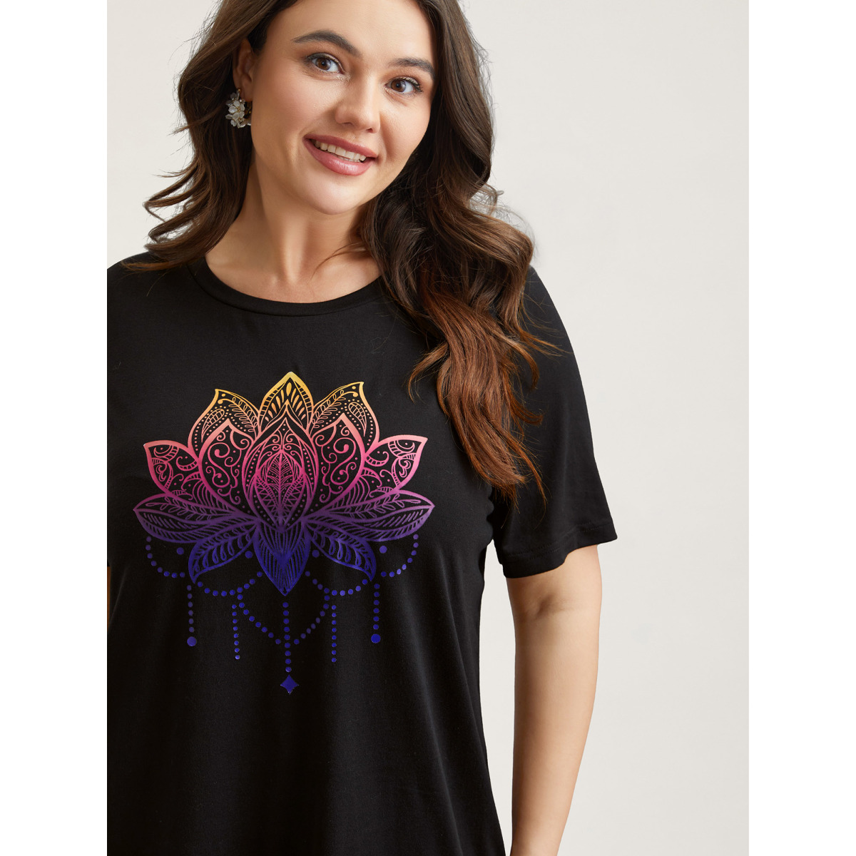 Plus Size Floral Motif Crew Neck Fitted T-Shirt Black Women Elegant Non Natural Flowers Round Neck Everyday T-shirts BloomChic
Plus Size Floral Motif Crew Neck Fitted T-Shirt Black Women Elegant Non Natural Flowers Round Neck Everyday T-shirts BloomChic