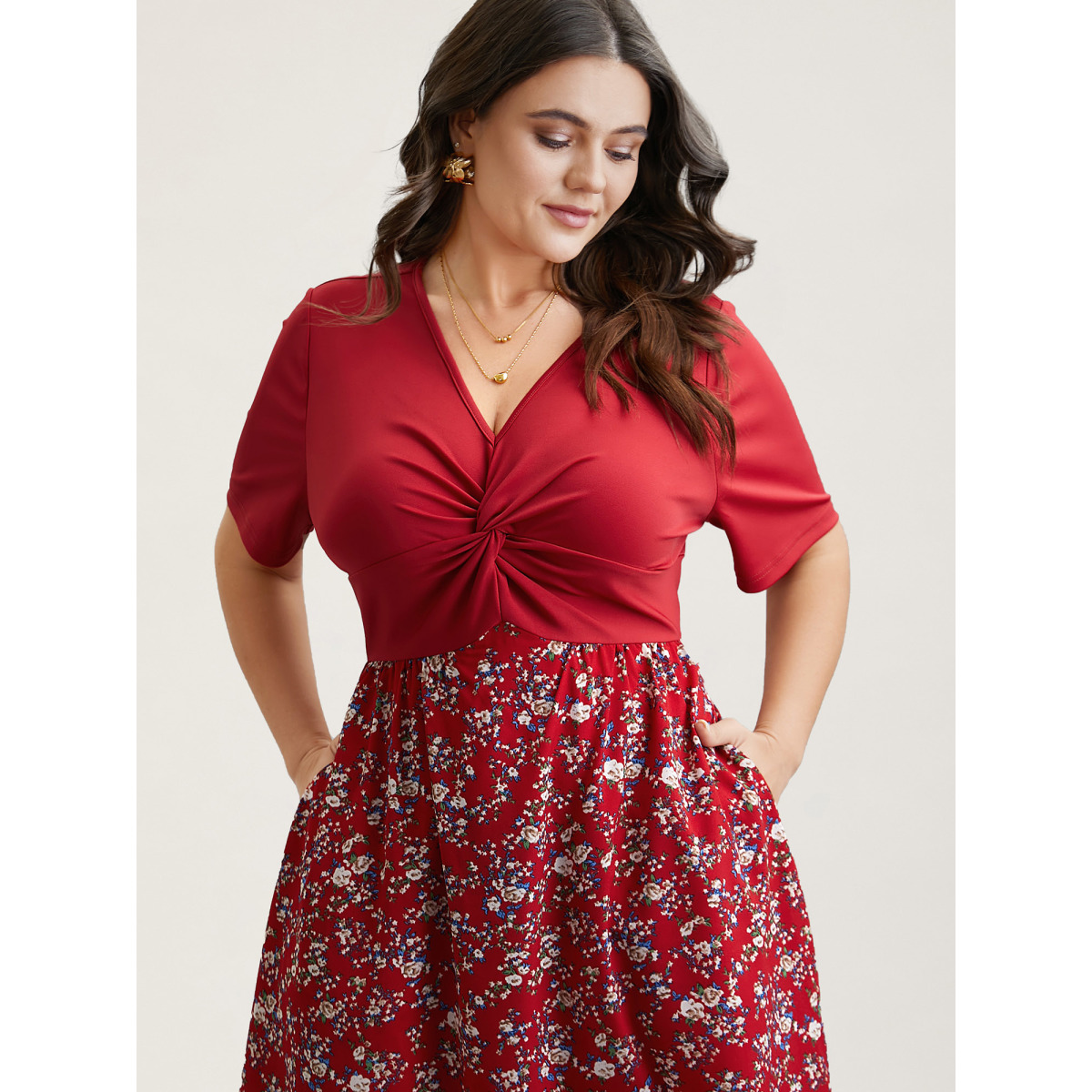 Plus Size Twist-Front V-Neck Stretchy Waist Midi Dress Raspberry Women Elegant Twist V-neck Short sleeve Curvy BloomChic
Plus Size Twist-Front V-Neck Stretchy Waist Midi Dress Raspberry Women Elegant Twist V-neck Short sleeve Curvy BloomChic
