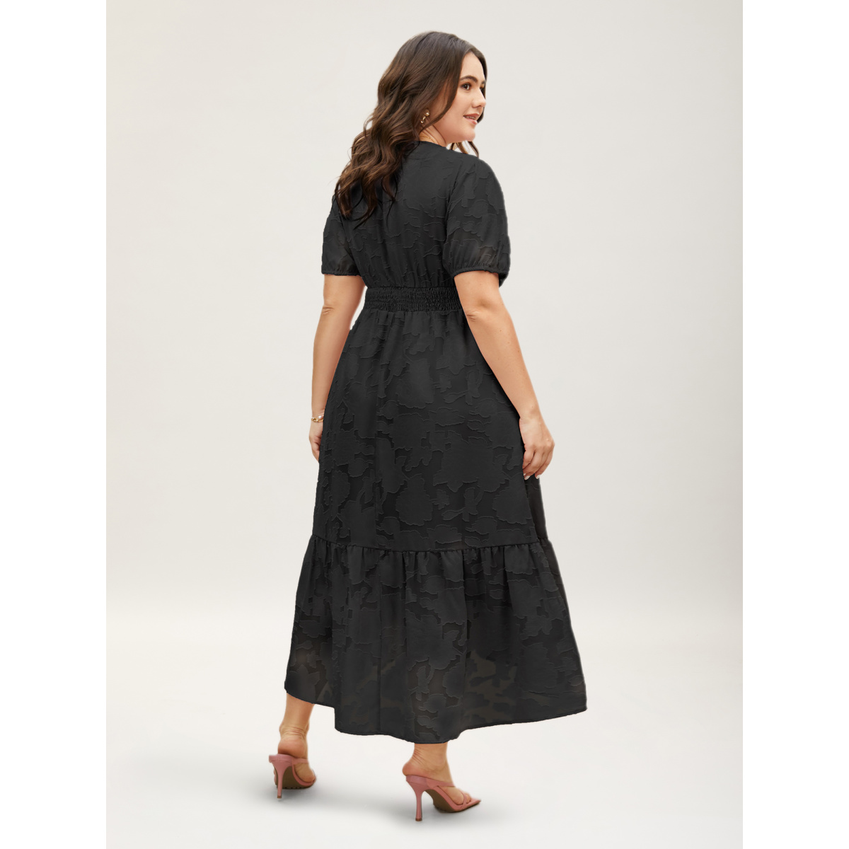 Plus Size Solid Textured Lantern Sleeve Button Detail Dress Black Women Elegant Button V-neck Short sleeve Curvy BloomChic
Plus Size Solid Textured Lantern Sleeve Button Detail Dress Black Women Elegant Button V-neck Short sleeve Curvy BloomChic