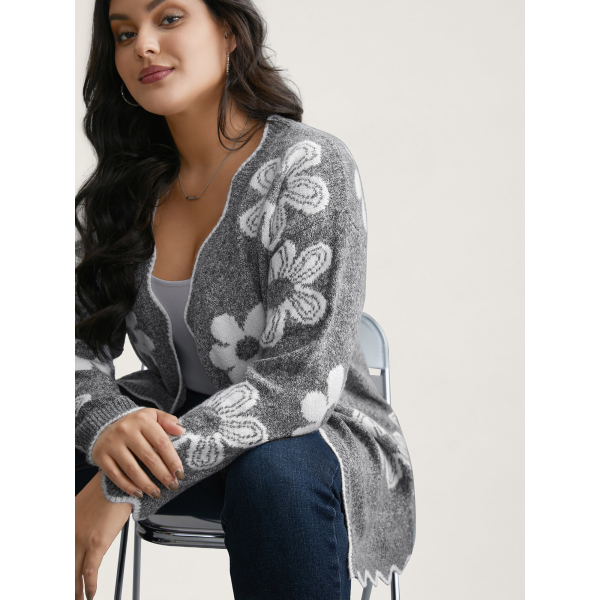 Plus Size Floral Pattern Open-Front Knitted Cardigan DarkGray Women Casual Loose Long Sleeve Everyday Cardigans BloomChic
Plus Size Floral Pattern Open-Front Knitted Cardigan DarkGray Women Casual Loose Long Sleeve Everyday Cardigans BloomChic