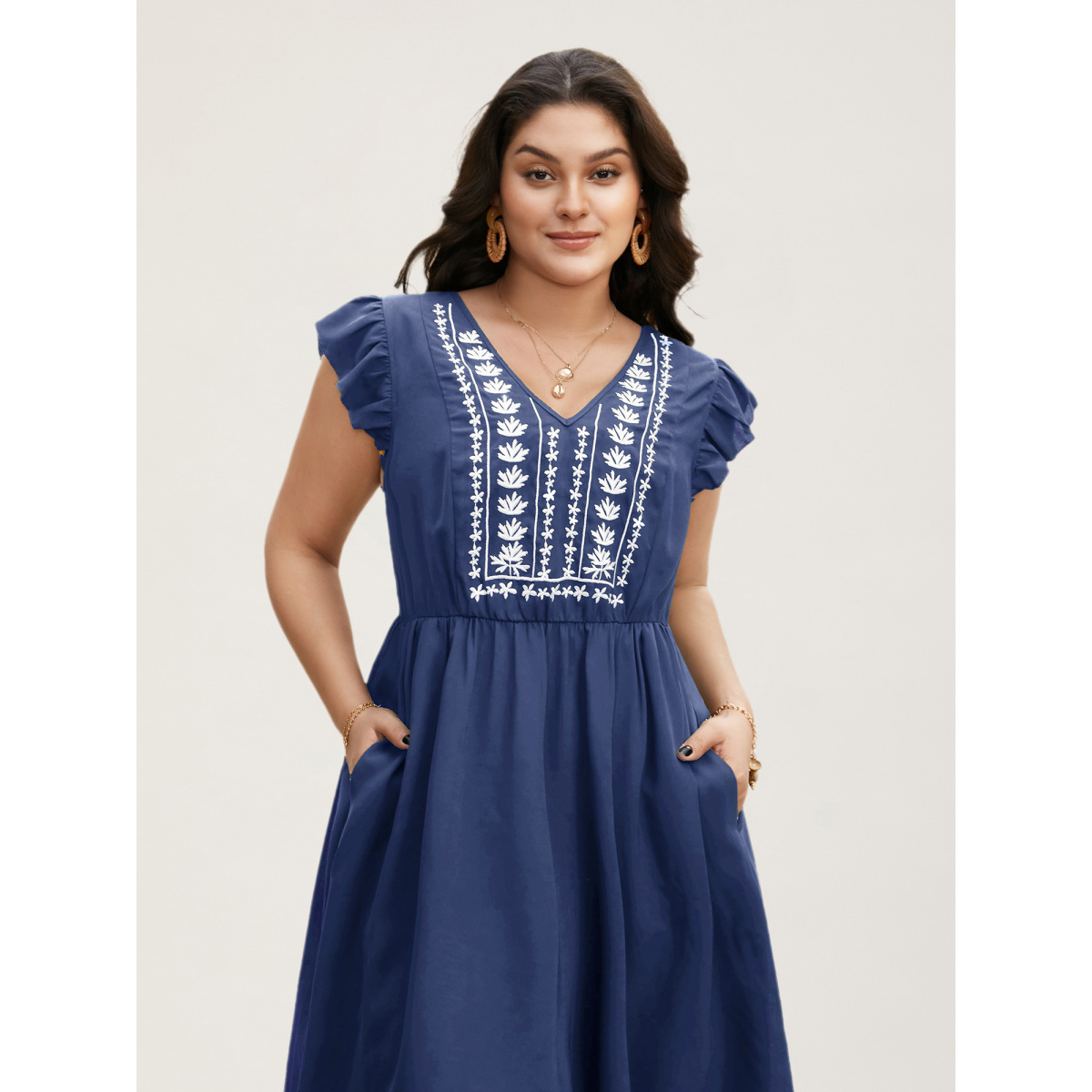 Plus Size Floral Embroidered V Neck Ruffle Cap Sleeve Dress Mediumblue Women Resort Embroidered V-neck Cap Sleeve Curvy BloomChic
Plus Size Floral Embroidered V Neck Ruffle Cap Sleeve Dress Mediumblue Women Resort Embroidered V-neck Cap Sleeve Curvy BloomChic