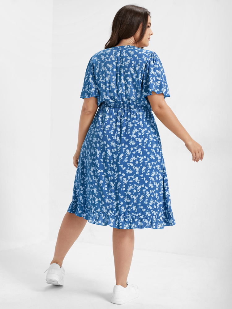 

Plus Size Ditsy Floral Ruffles Elastic Waist Wrap Dress Blue Women Elegant Printed V-neck Short sleeve Curvy Knee Dress BloomChic