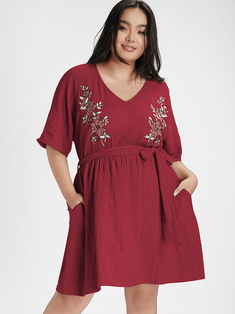 

Plus Size Floral Embroidered Pocket Belted Short Dress Burgundy Women Elegant Belted V-neck Half Sleeve Curvy Short Dress BloomChic