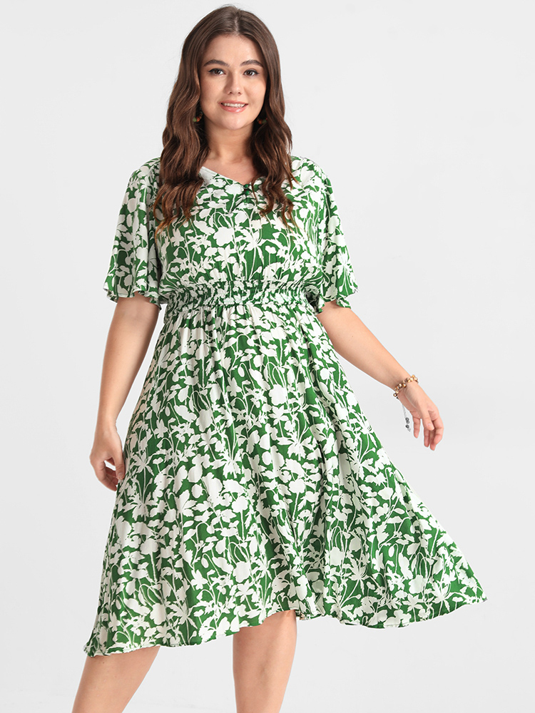 Plus Size Women Dailywear Ditsy Floral Printed Ruffle Sleeve Short sleeve V-neck Elegant Dresses BloomChic 