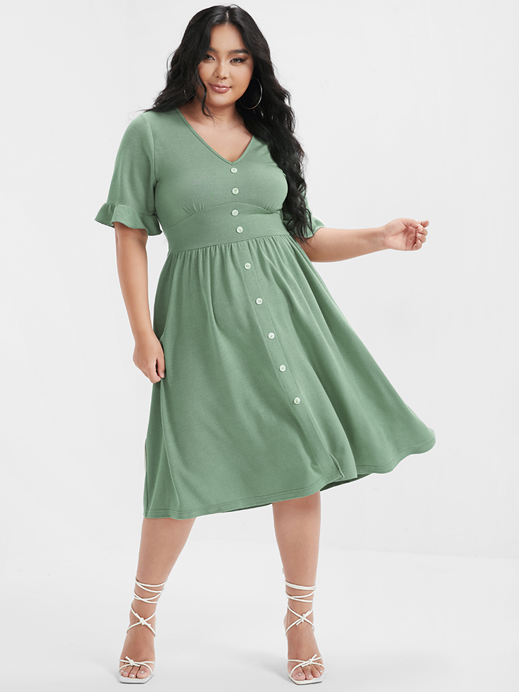 

Plus Size Solid Shirred Ruffles Button V Neck Midi Dress LightGreen Women Elegant Gathered V-neck Short sleeve Curvy Midi Dress BloomChic