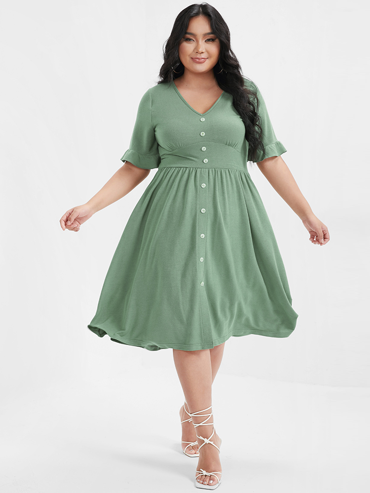 

Plus Size Solid Shirred Ruffles Button V Neck Midi Dress LightGreen Women Elegant Gathered V-neck Short sleeve Curvy Midi Dress BloomChic