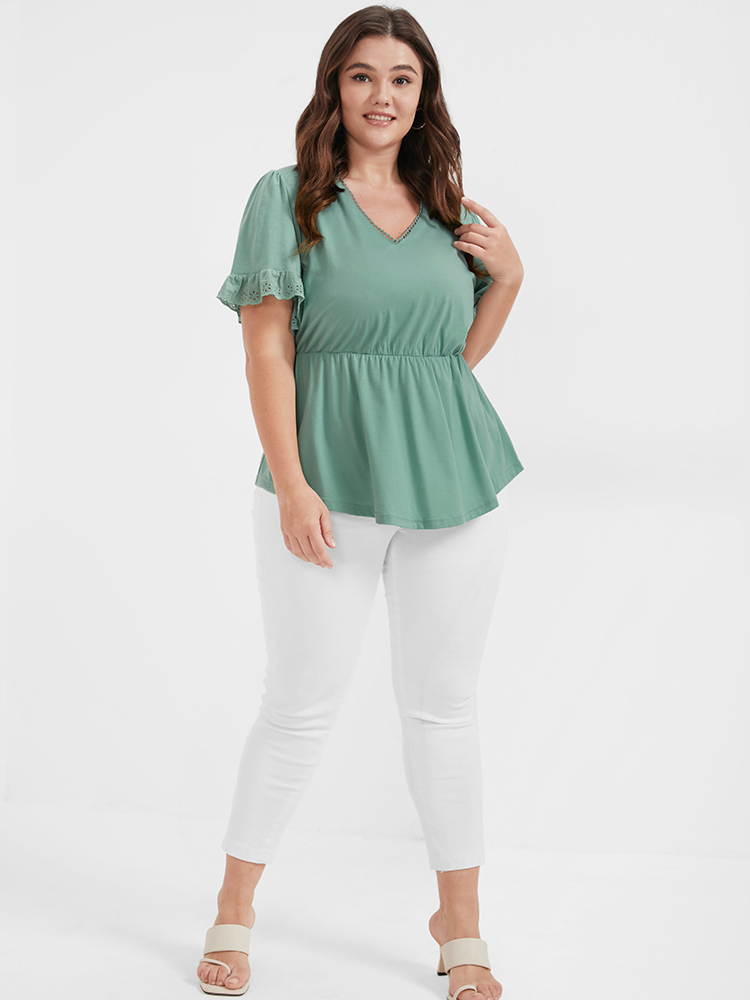 

Plus Size Solid Broderie Anglaise Flutter V Neck T-shirt LightGreen V-neck Short sleeve Casual Jersey Tops